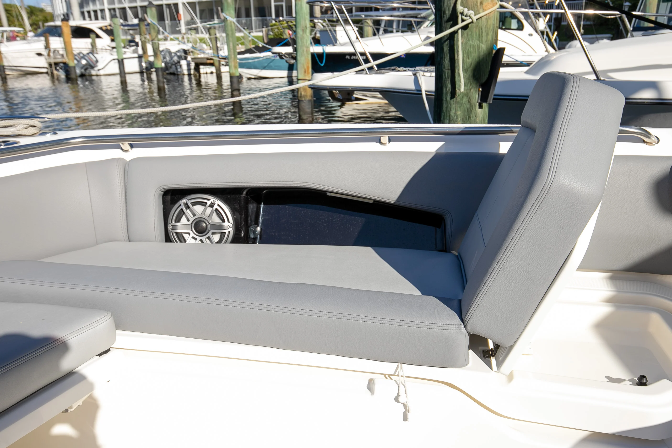 2023 Boston Whaler 360 OUTRAGE Image Thumbnail #19