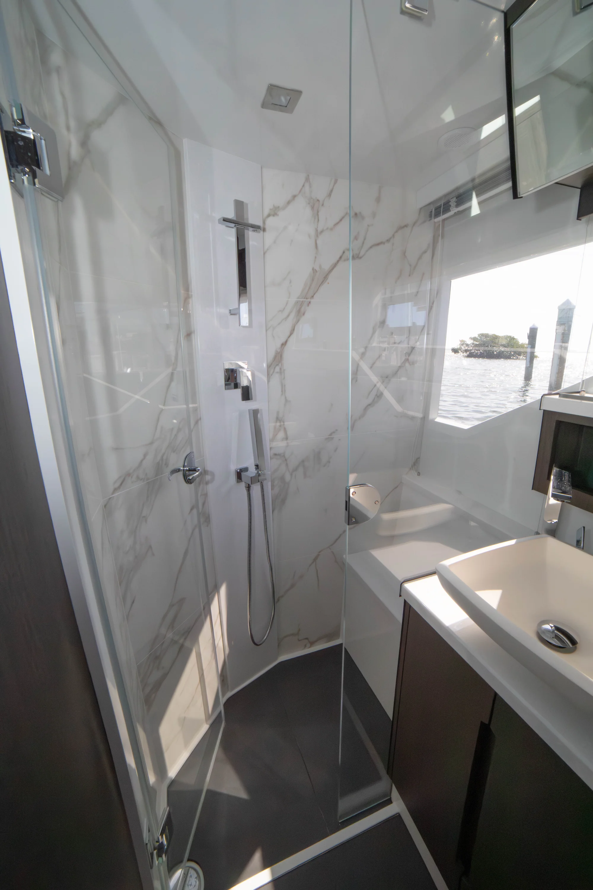 2024 Galeon 510 SKY Image Thumbnail #36