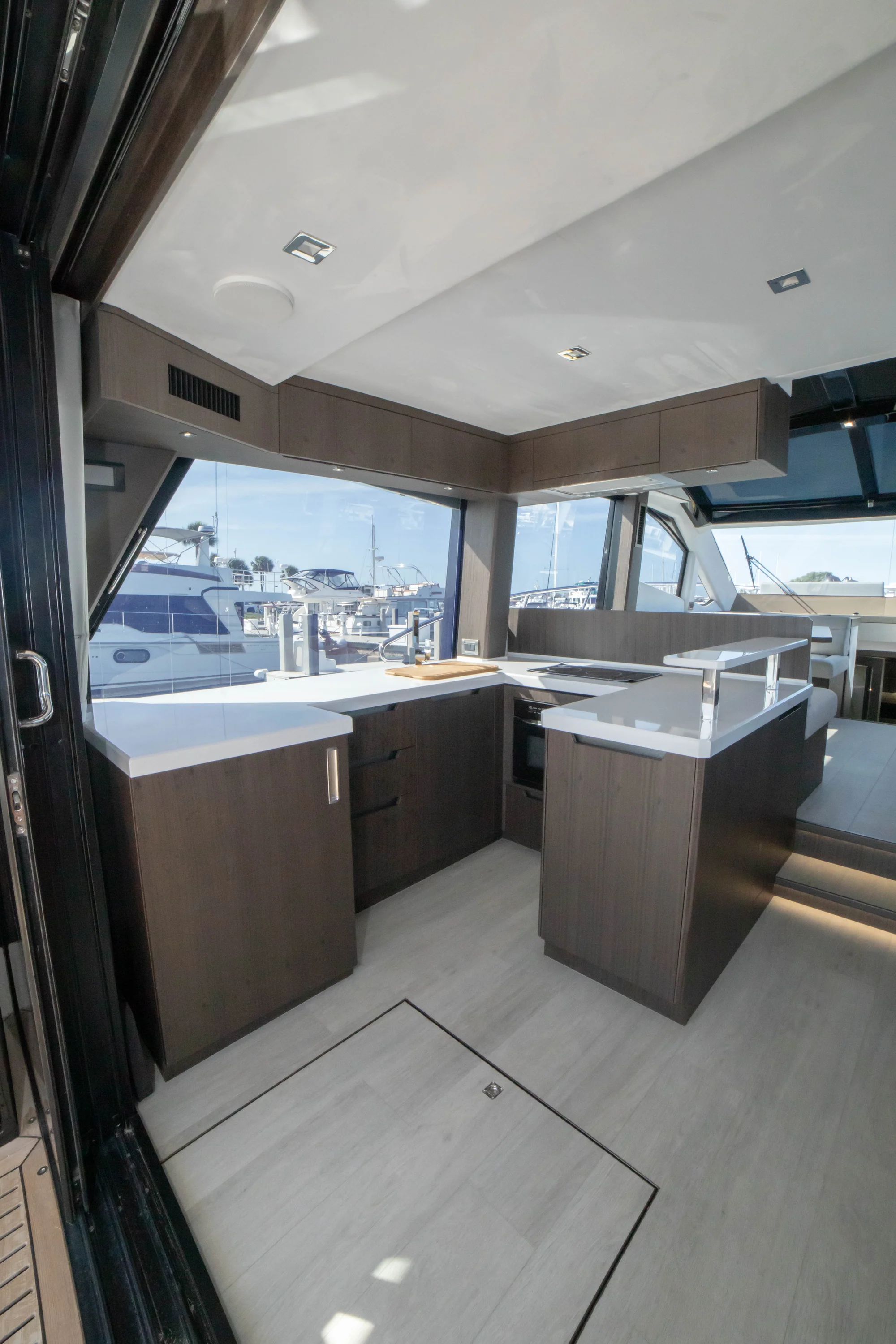 2024 Galeon 510 SKY Image Thumbnail #12