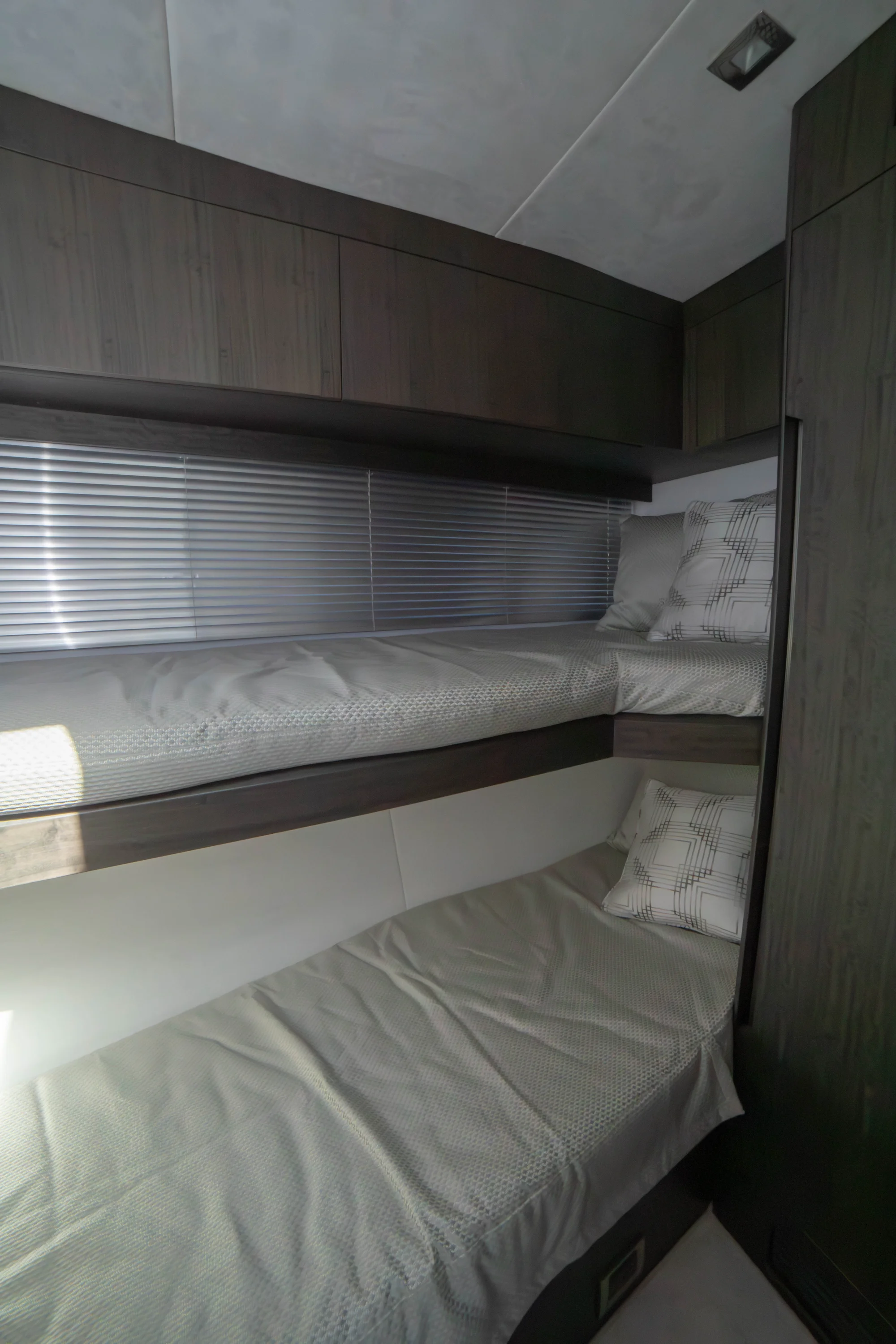 2024 Galeon 510 SKY Image Thumbnail #31