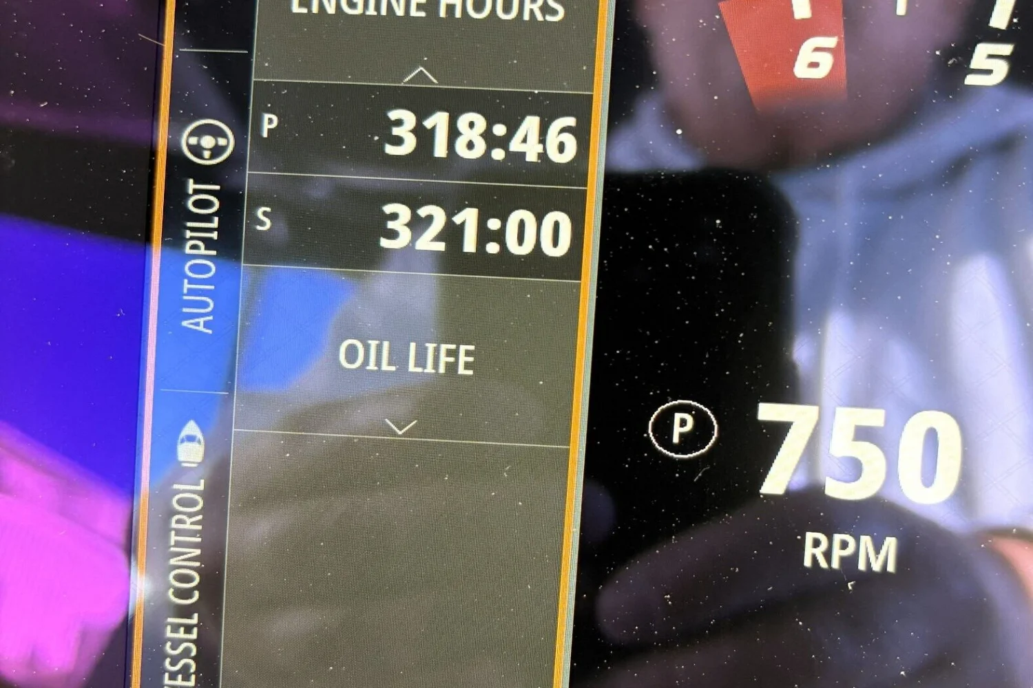 2024 Boston Whaler 330R Image Thumbnail #2