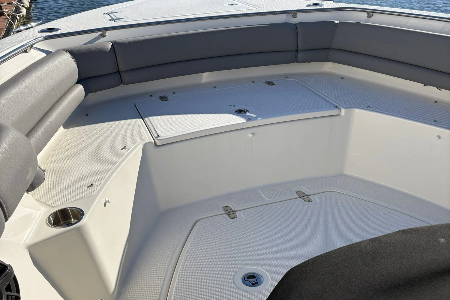 2024 Boston Whaler 330R Image Thumbnail #27
