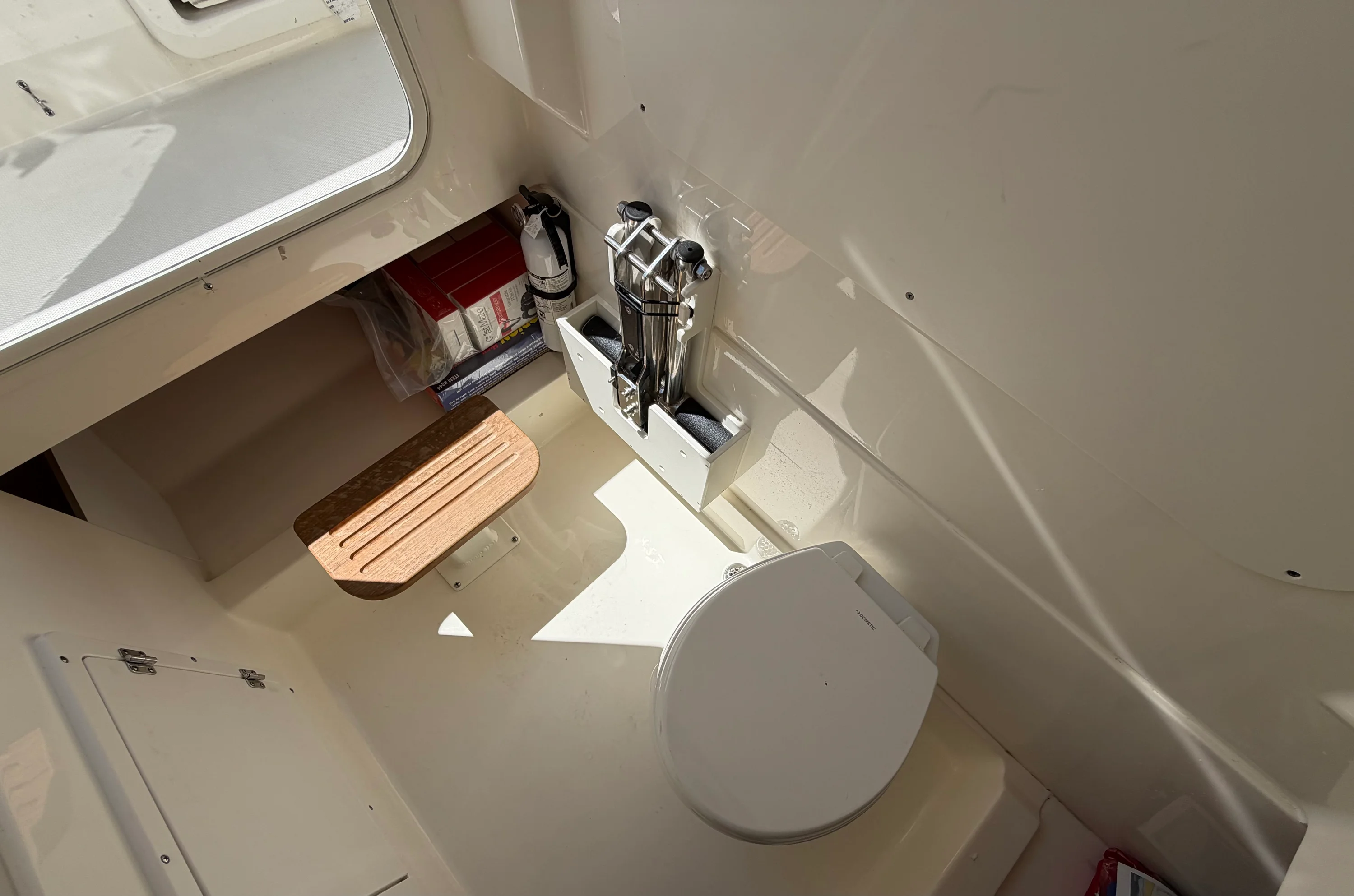 2024 Boston Whaler 330 OUTRAGE Image Thumbnail #31