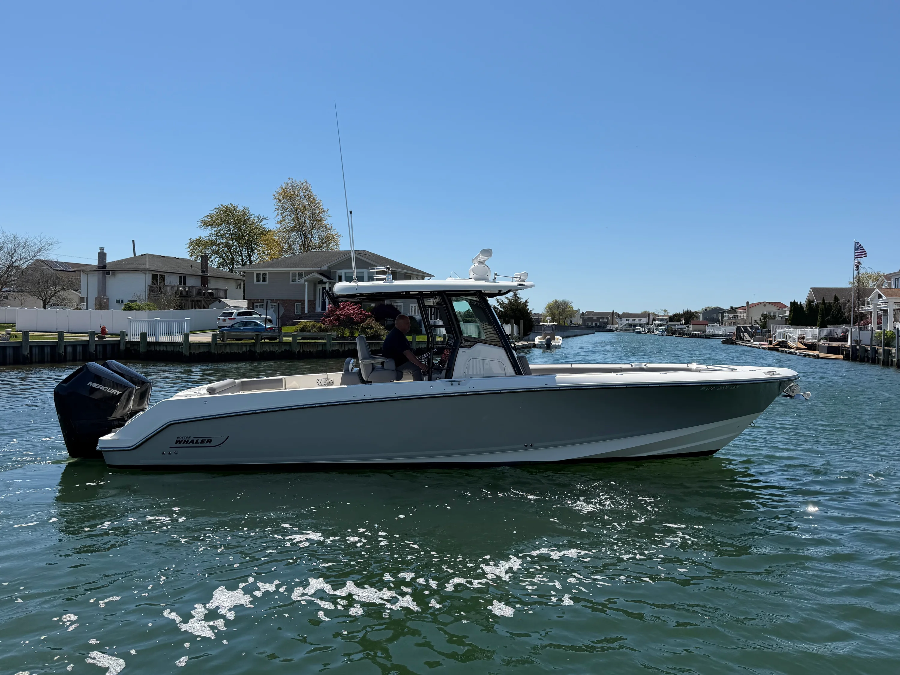 2024 Boston Whaler 330 OUTRAGE Image Thumbnail #1