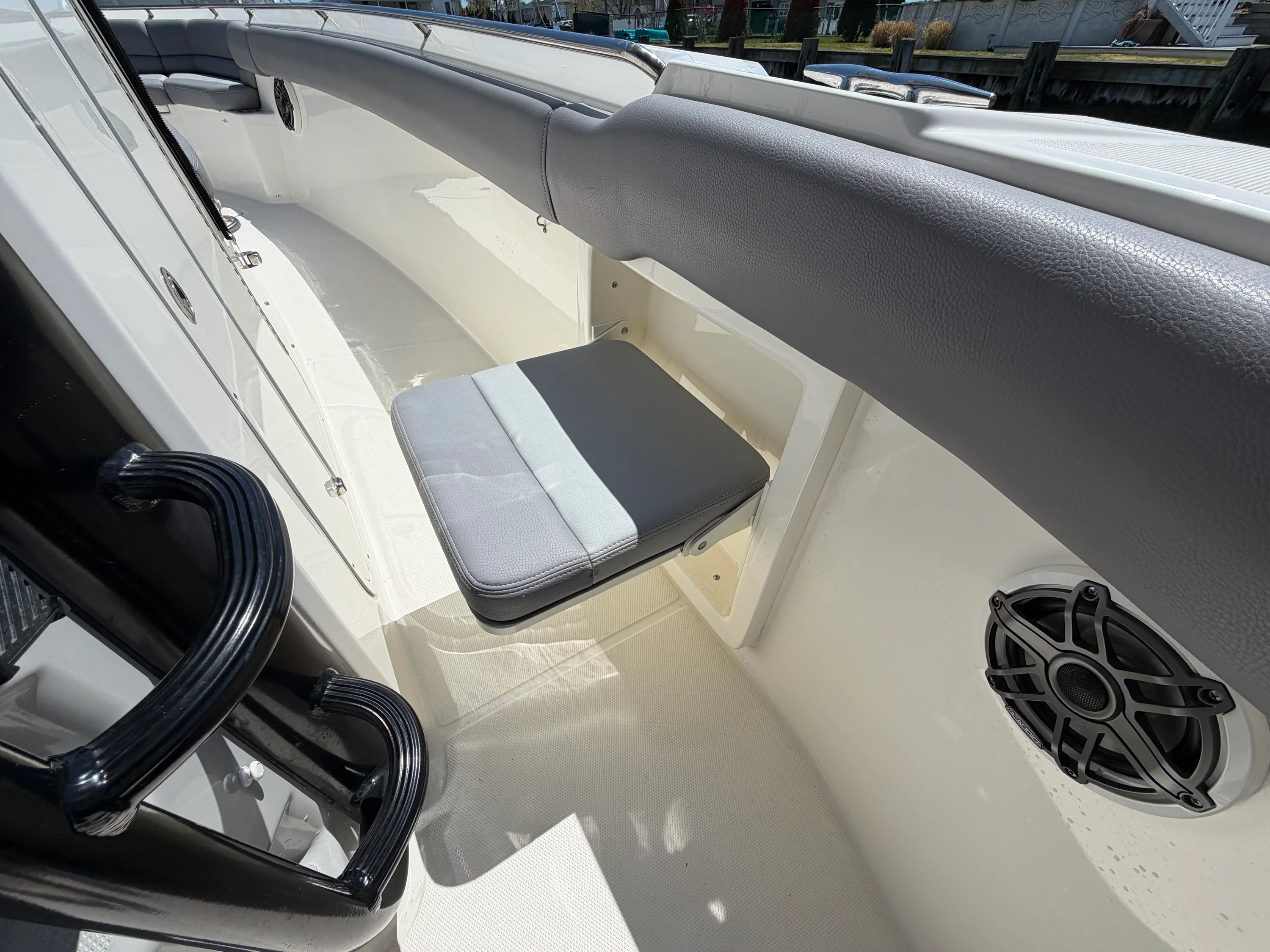 2024 Boston Whaler 330 OUTRAGE Image Thumbnail #29