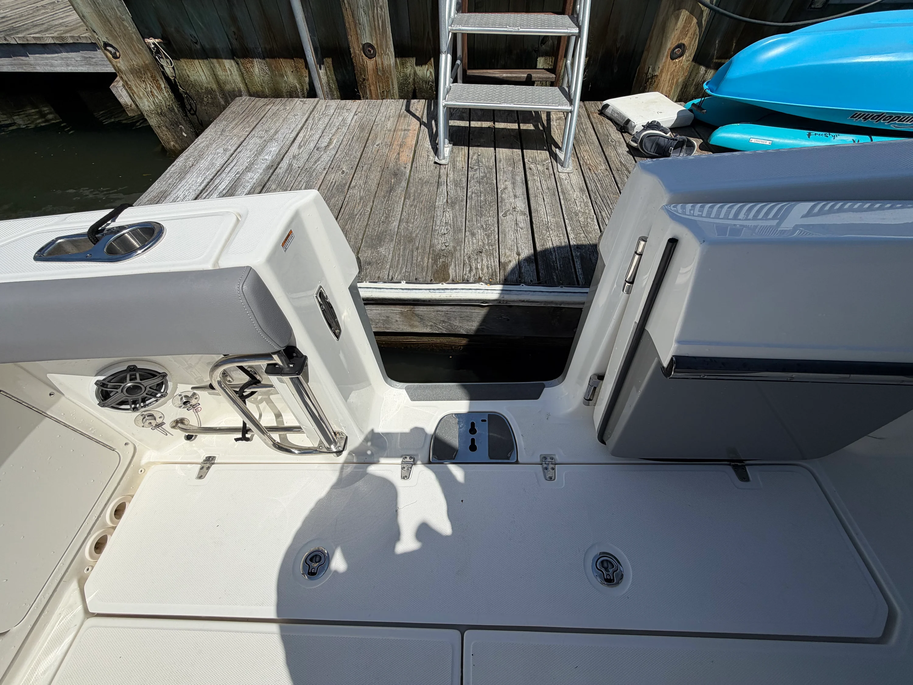 2024 Boston Whaler 330 OUTRAGE Image Thumbnail #20