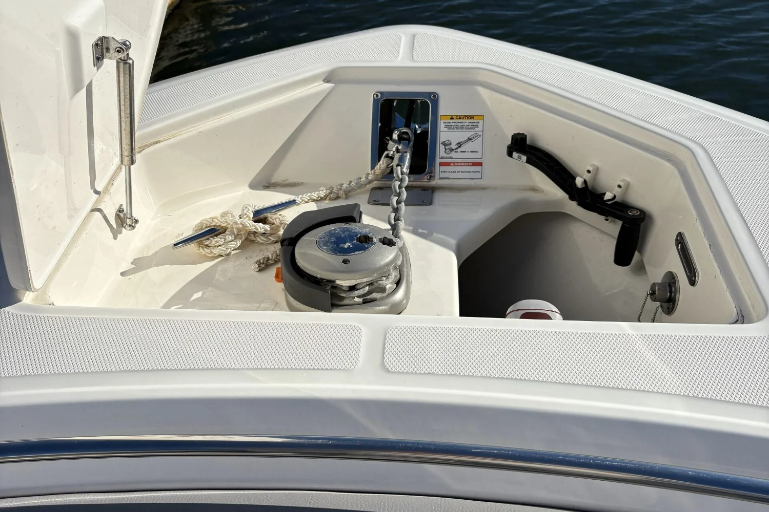 2024 Boston Whaler 330R Image Thumbnail #28