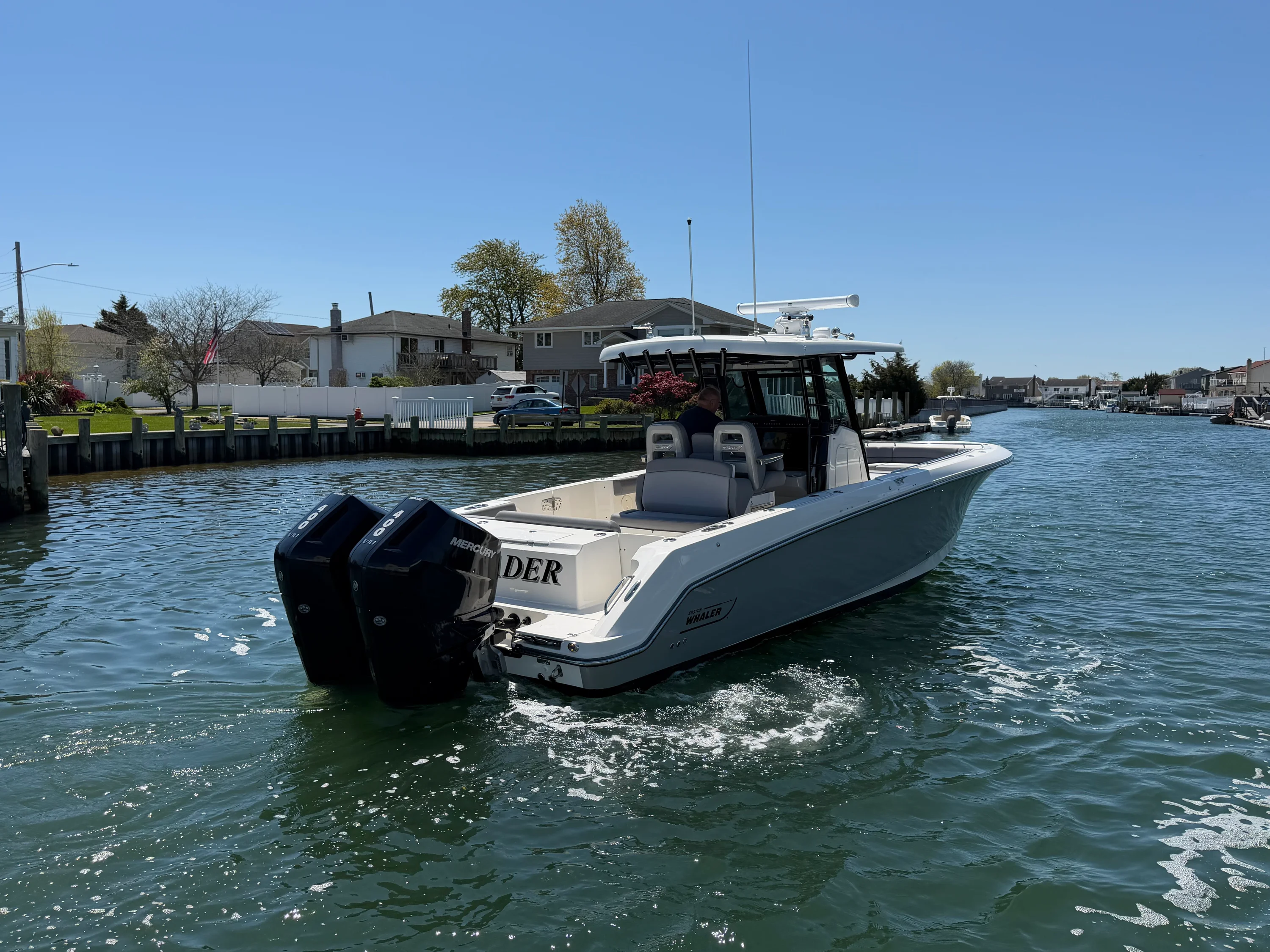 2024 Boston Whaler 330 OUTRAGE Image Thumbnail #4