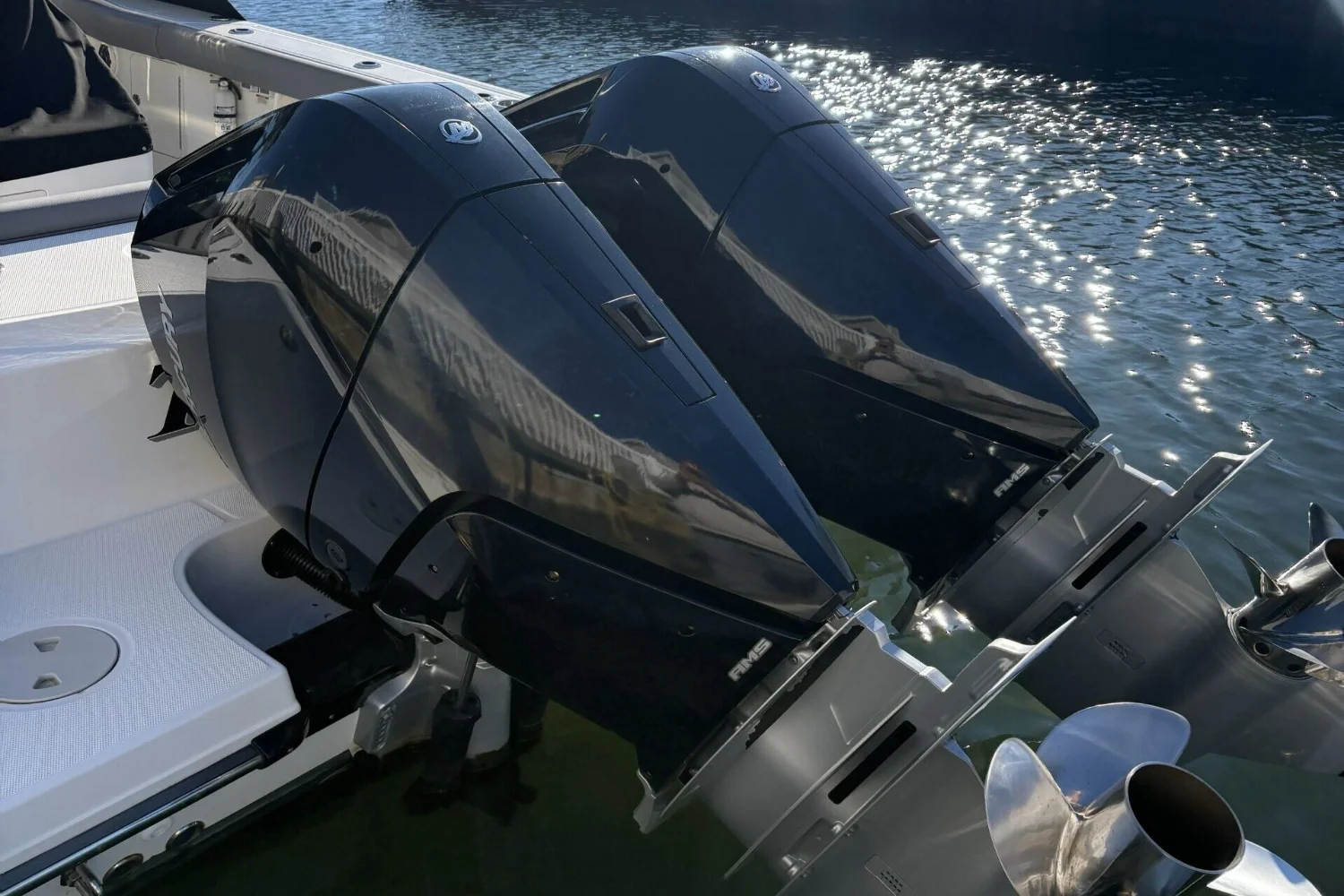 2024 Boston Whaler 330R Image Thumbnail #15