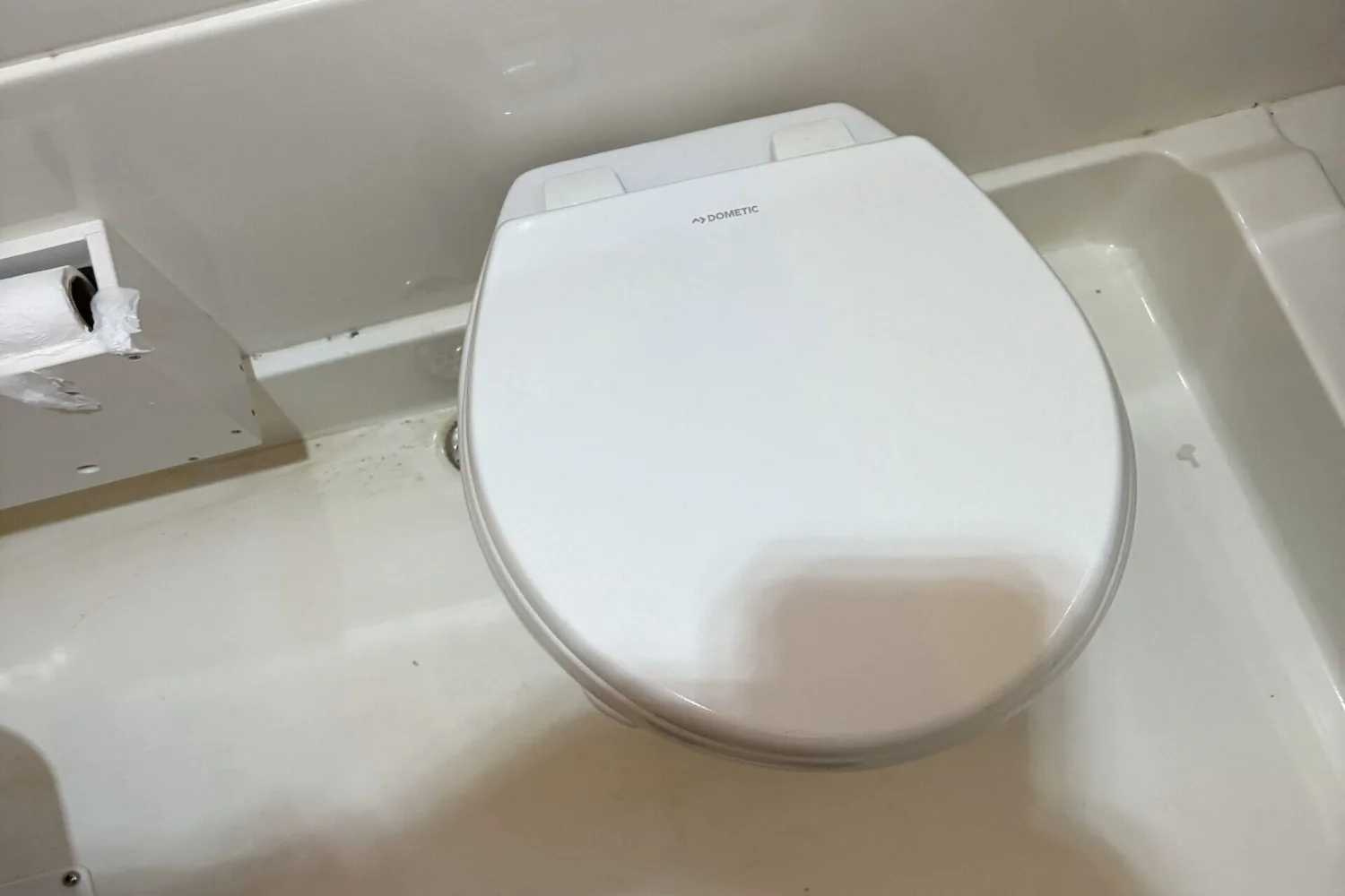 2024 Boston Whaler 330R Image Thumbnail #22