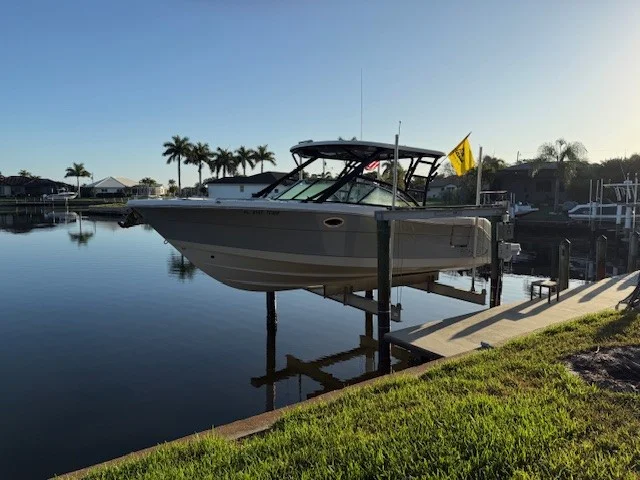 2021 Robalo R317 DUAL CONSOLE Image Thumbnail #0