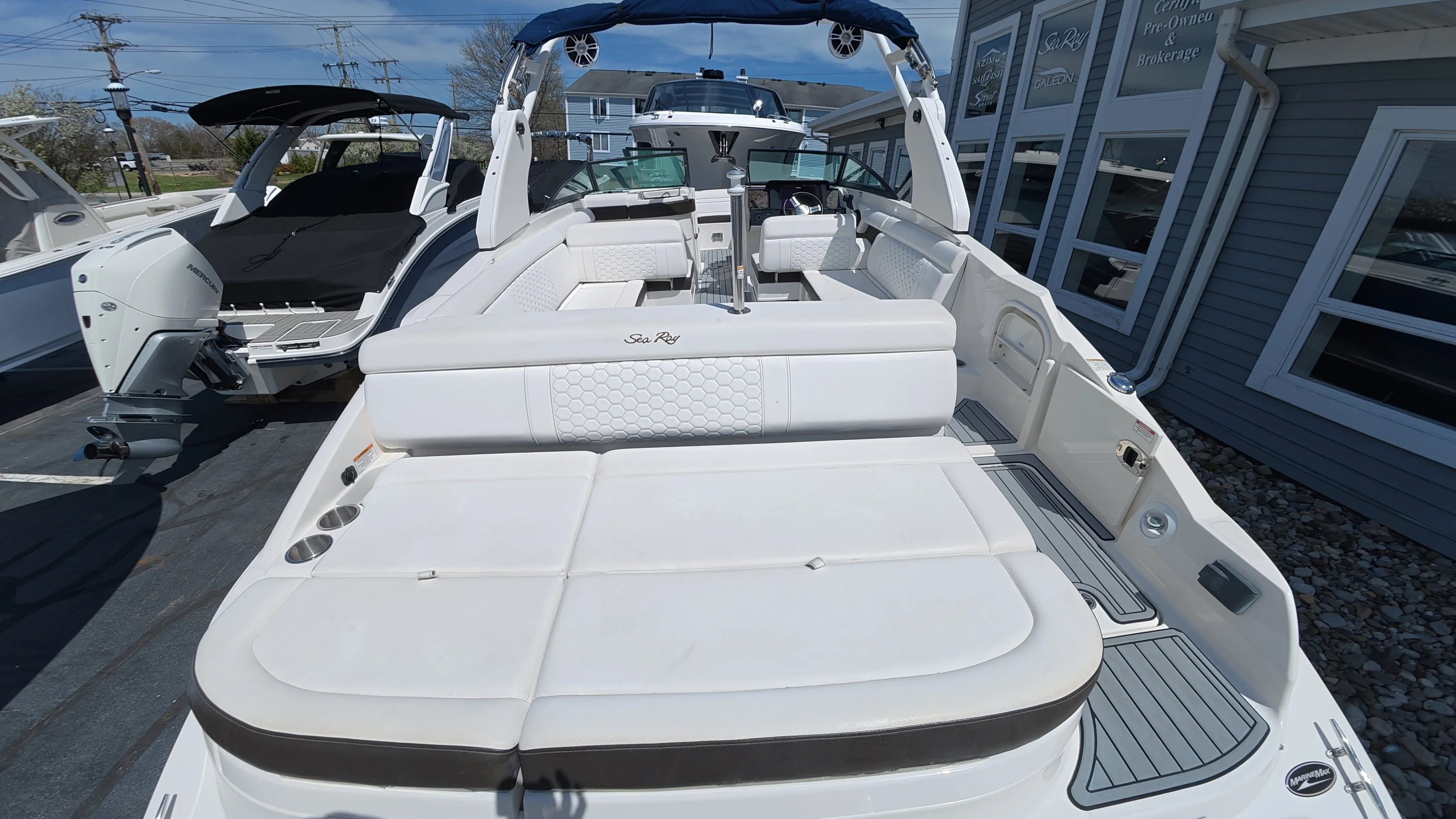 2020 Sea Ray SDX 270 Outboard Image Thumbnail #6