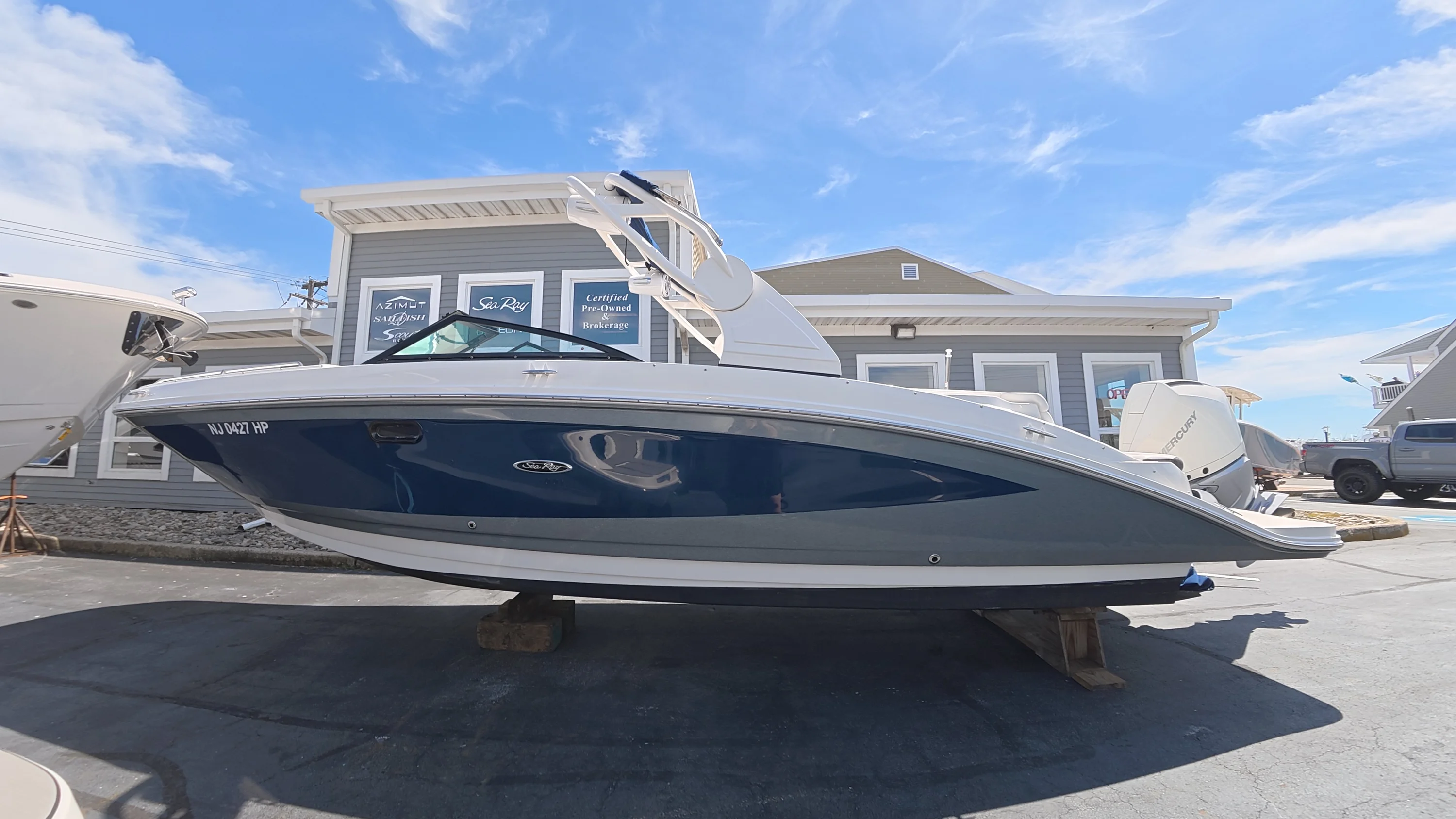 2020 Sea Ray SDX 270 Outboard Image Thumbnail #1