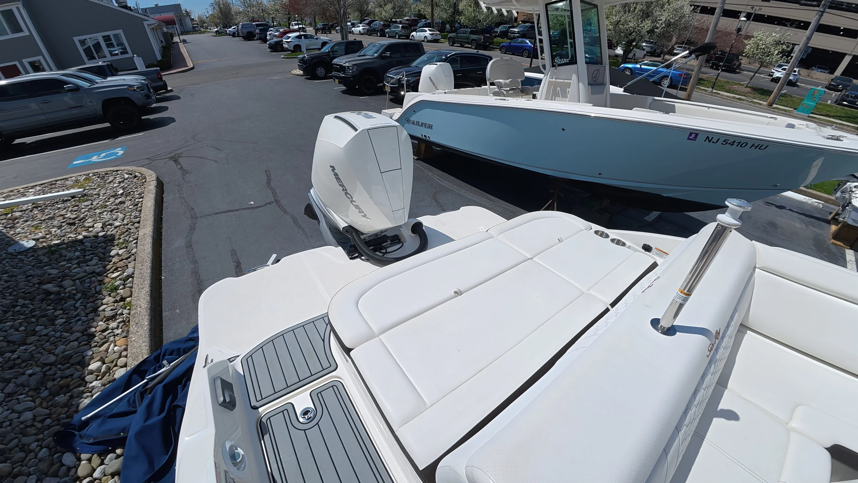 2020 Sea Ray SDX 270 Outboard Image Thumbnail #7