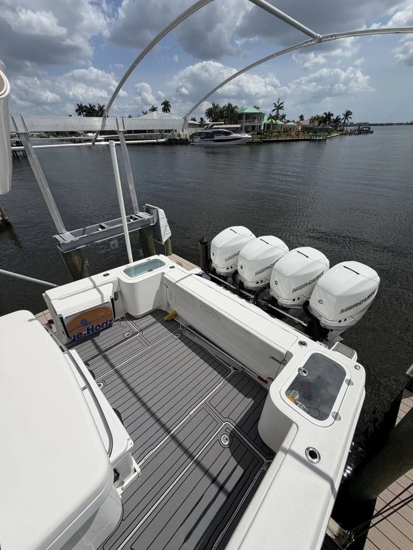 2018 Black Water 43 SPORTFISH Image Thumbnail #10