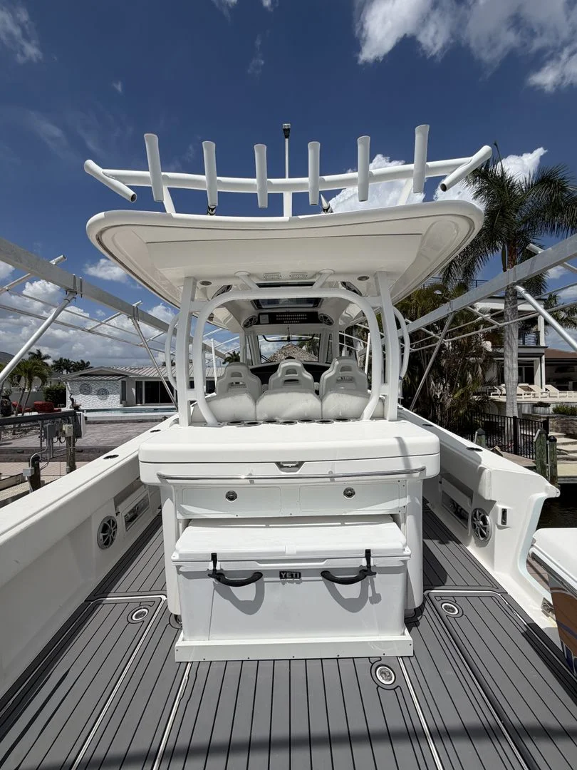 2018 Black Water 43 SPORTFISH Image Thumbnail #7