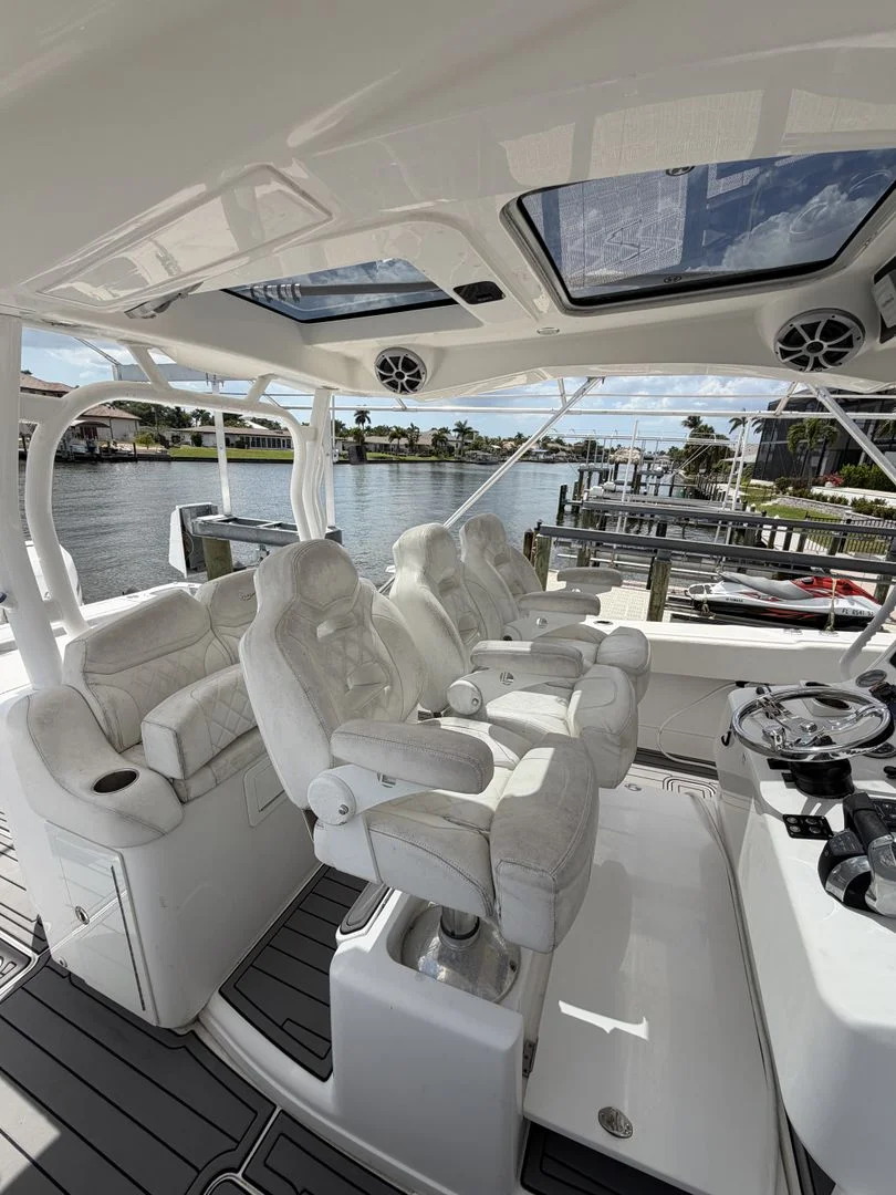 2018 Black Water 43 SPORTFISH Image Thumbnail #16