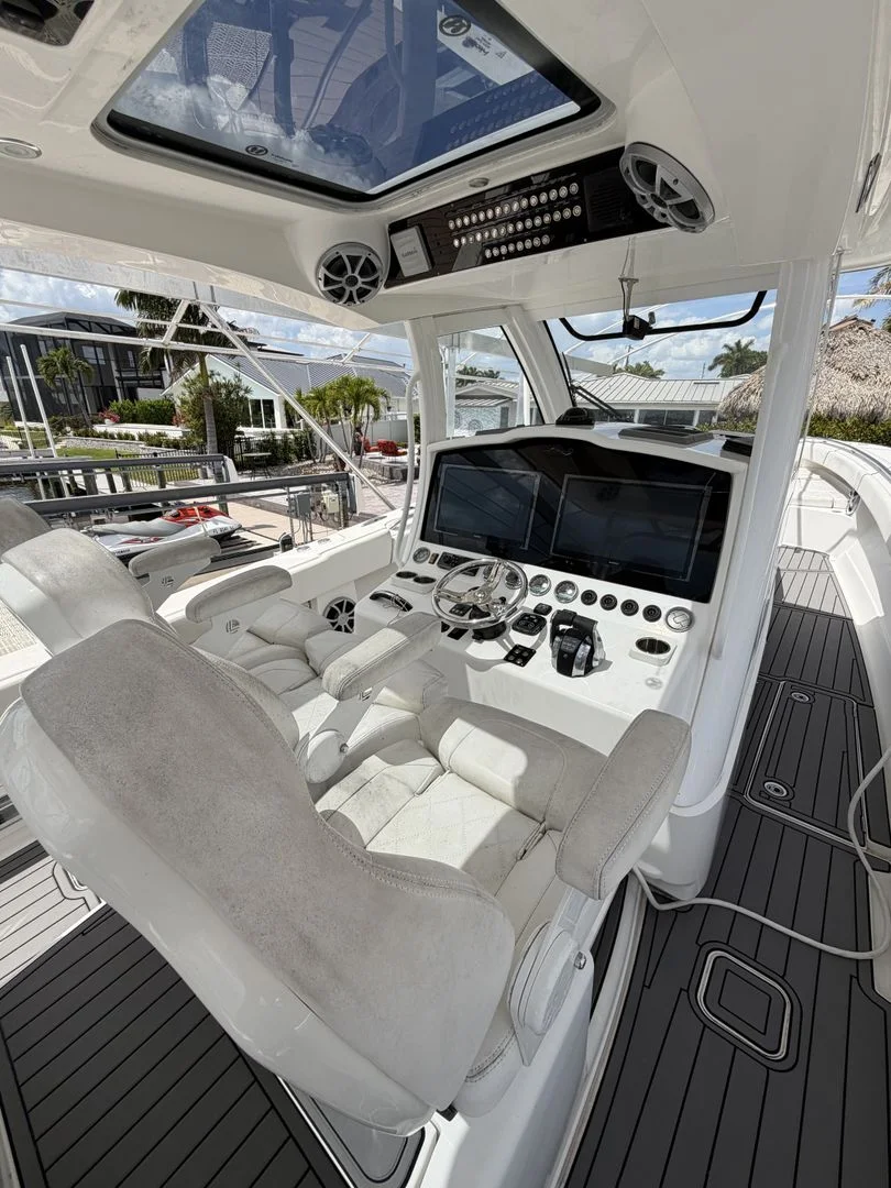 2018 Black Water 43 SPORTFISH Image Thumbnail #17