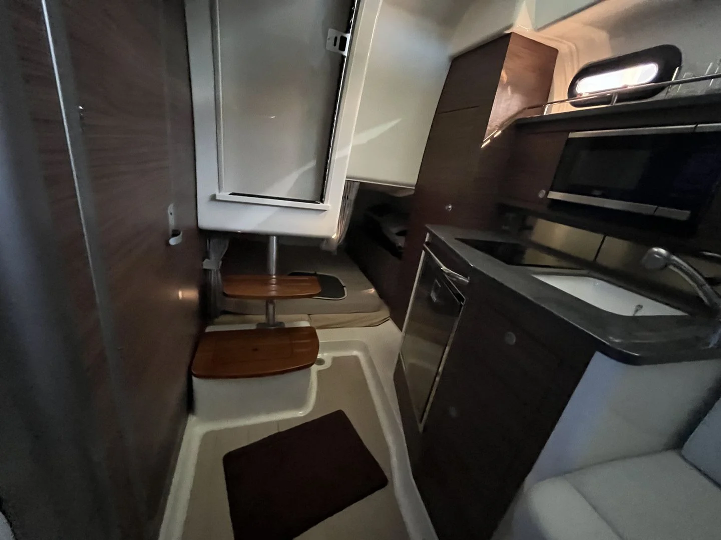 2023 Boston Whaler 325 CONQUEST Image Thumbnail #37