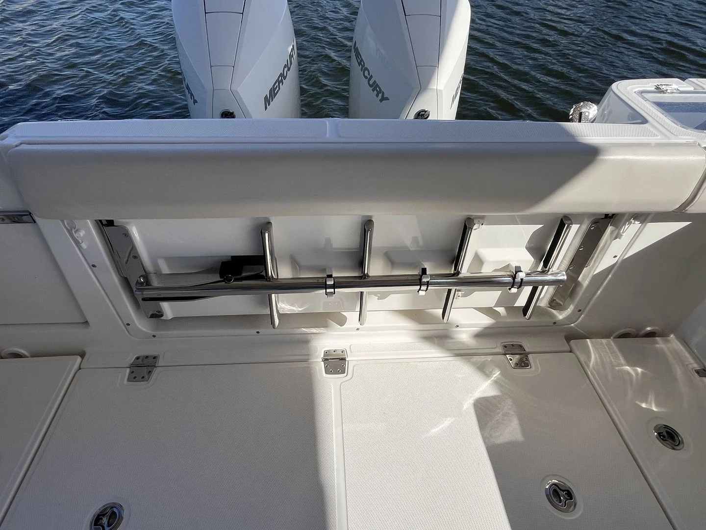2023 Boston Whaler 325 CONQUEST Image Thumbnail #12