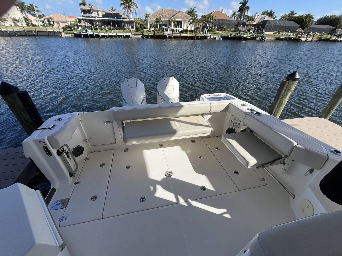 2023 Boston Whaler 325 CONQUEST Image Thumbnail #8