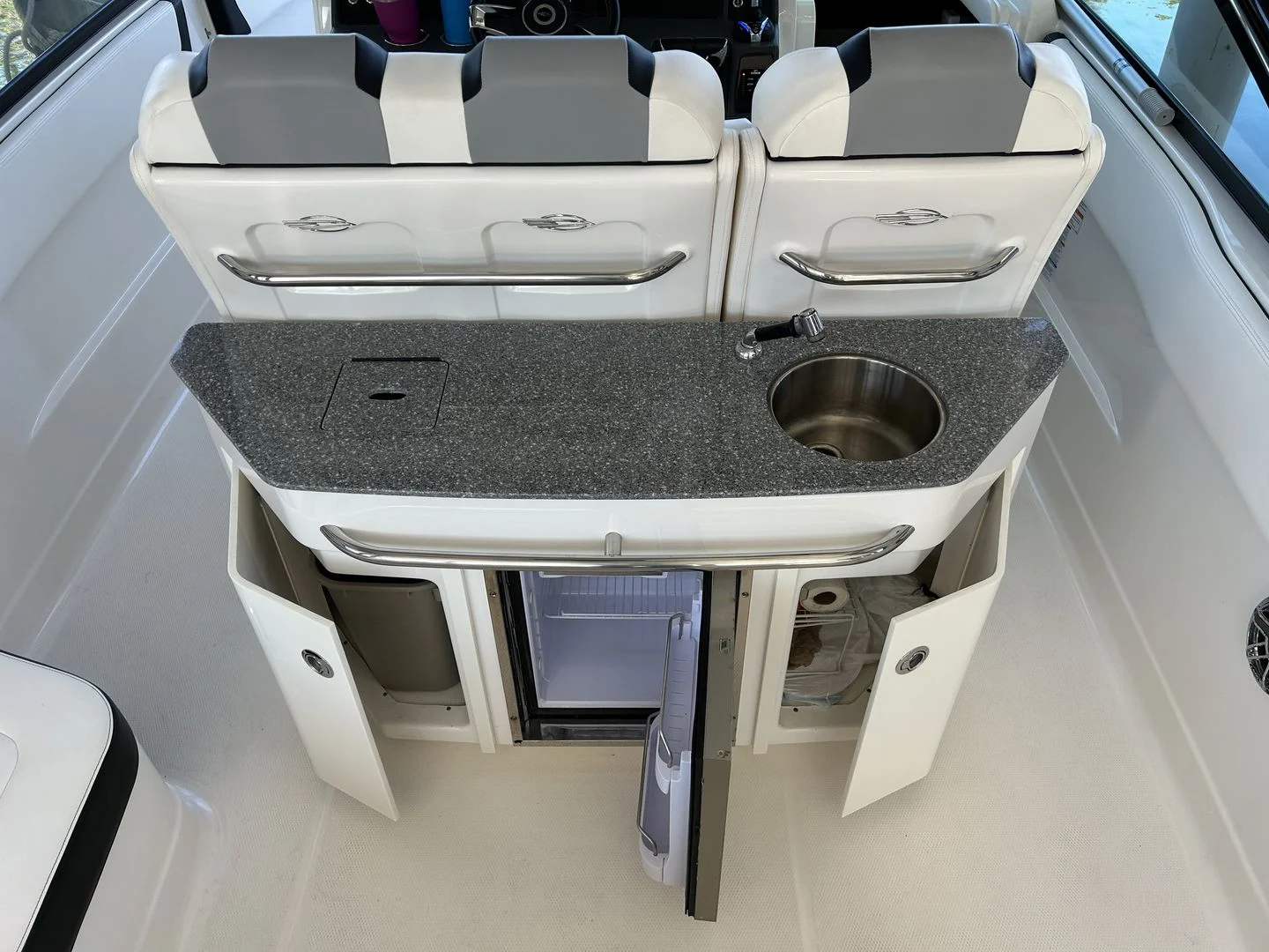 2023 Chaparral 300 OSX Image Thumbnail #8