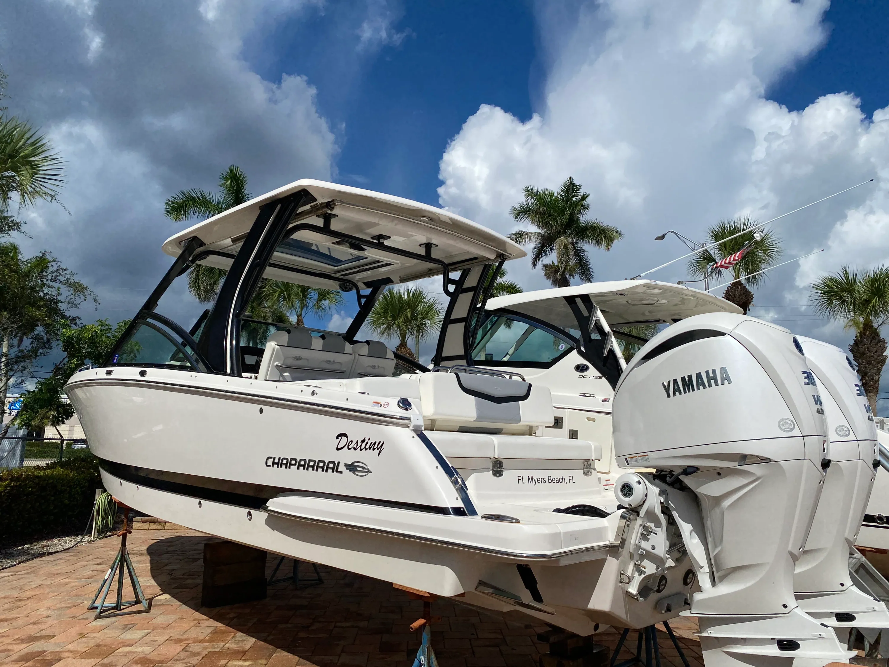 2023 Chaparral 300 OSX Image Thumbnail #0