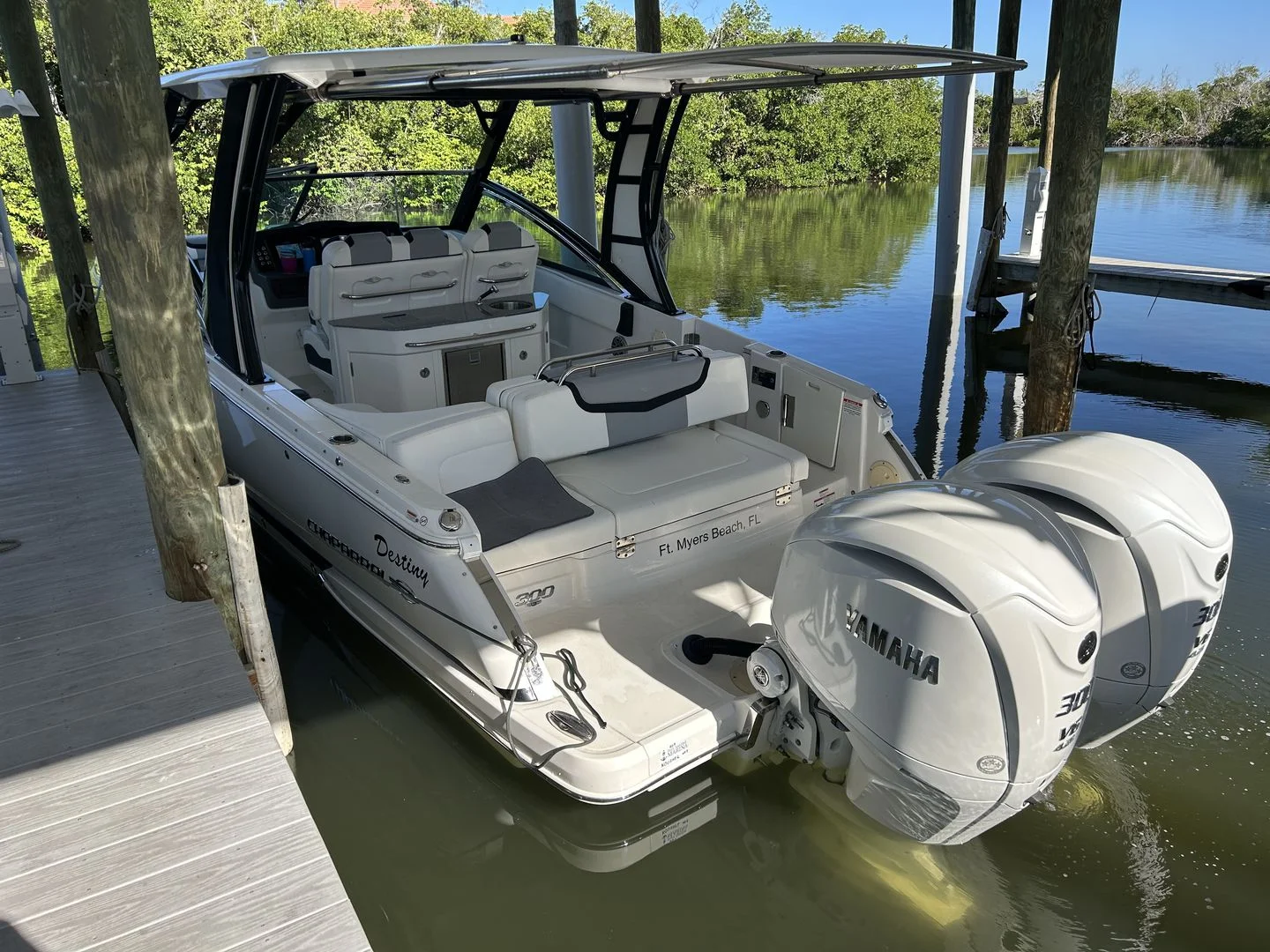 2023 Chaparral 300 OSX Image Thumbnail #4