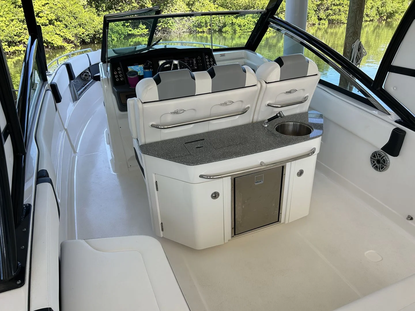 2023 Chaparral 300 OSX Image Thumbnail #6