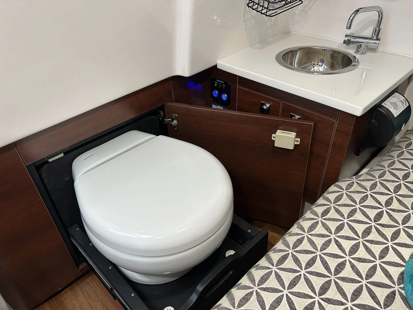 2023 Chaparral 300 OSX Image Thumbnail #42