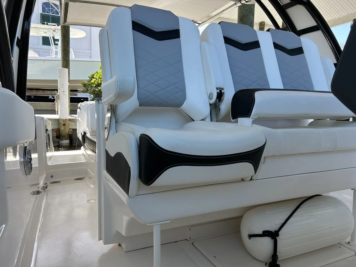 2023 Chaparral 300 OSX Image Thumbnail #24