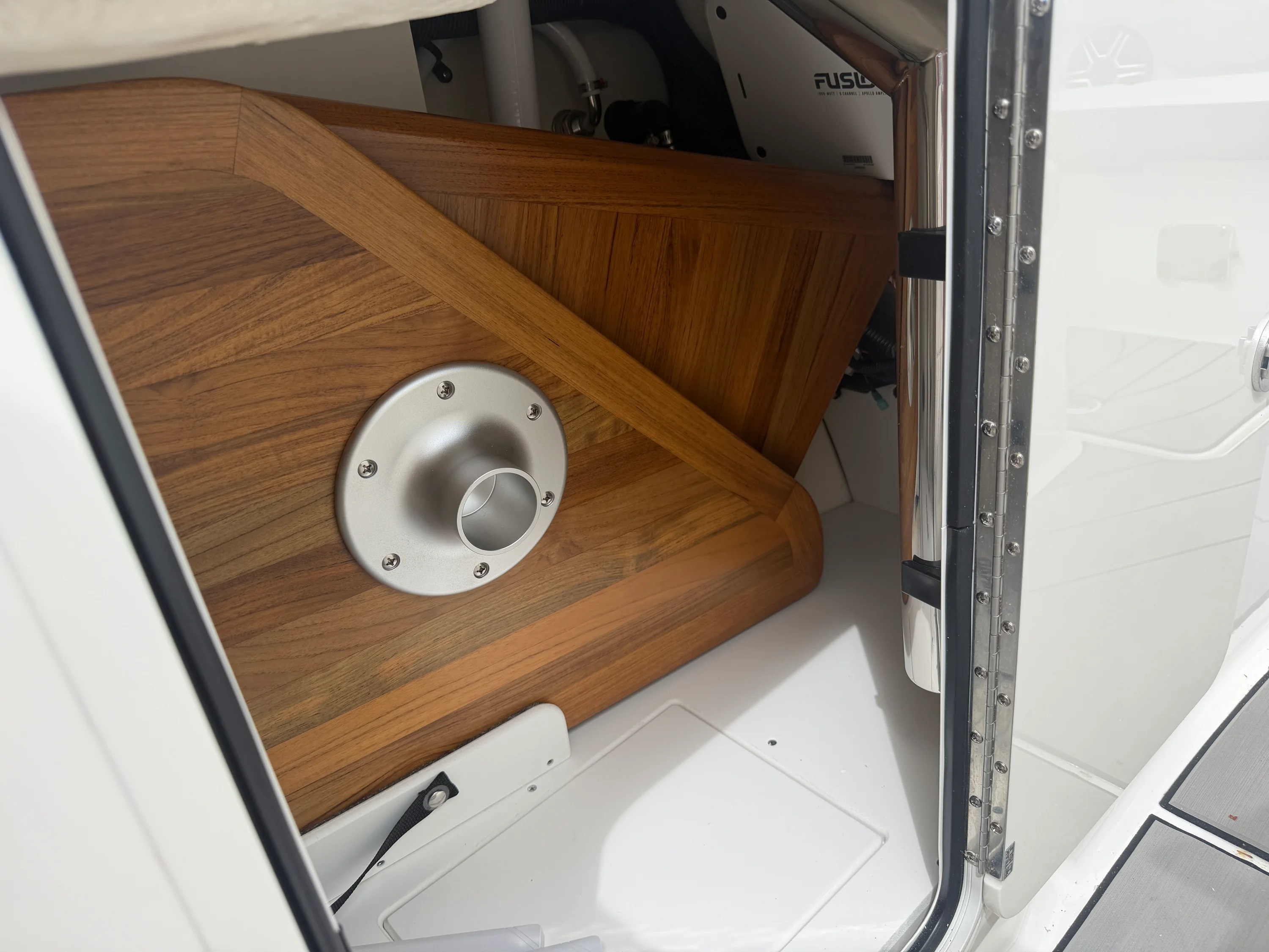 2026 Sea Ray SDX 250 Surf Image Thumbnail #11