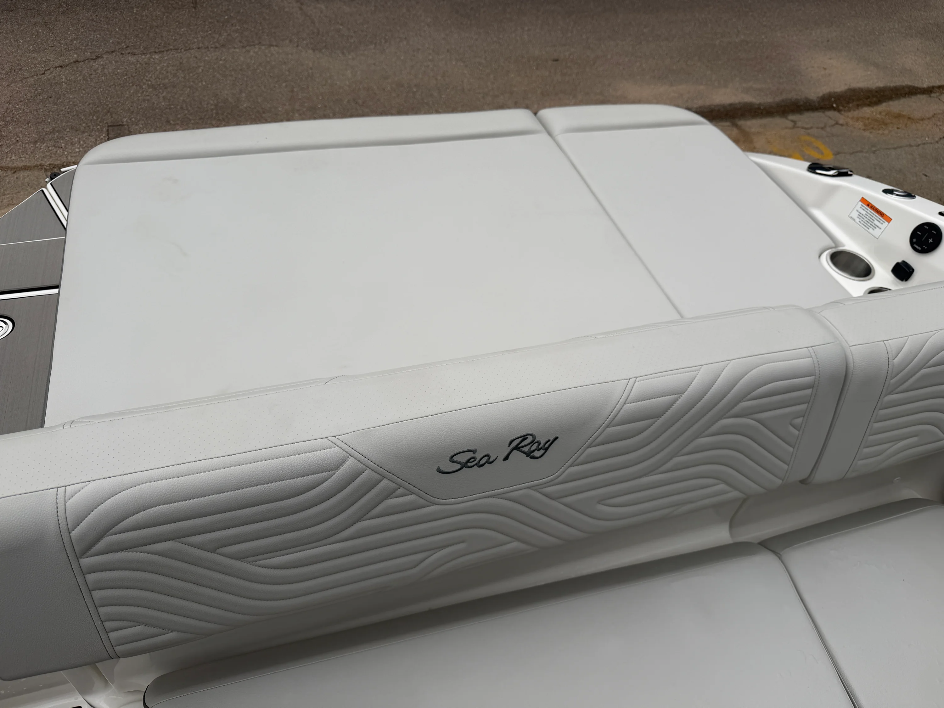 2026 Sea Ray SDX 250 Surf Image Thumbnail #17
