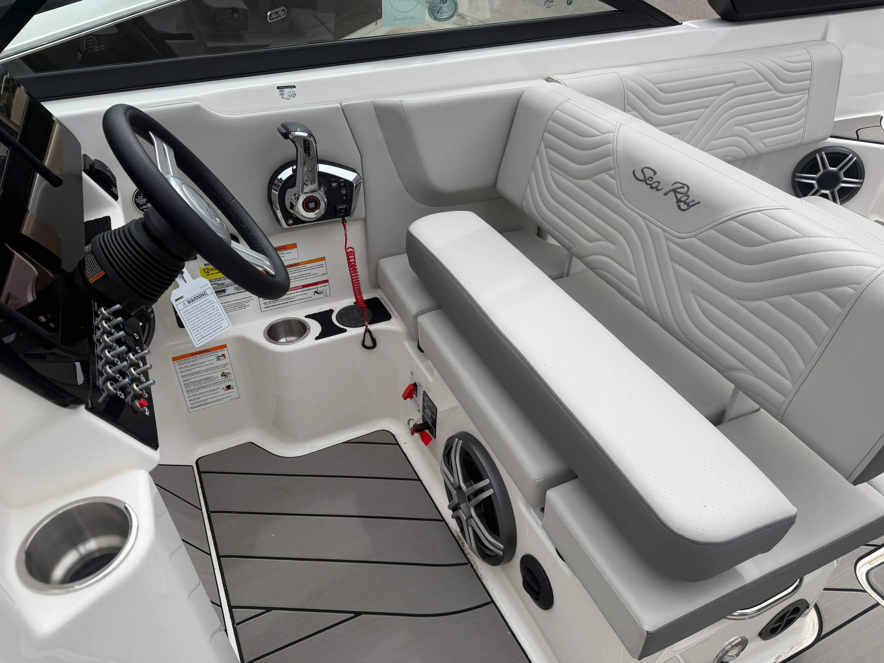 2026 Sea Ray SDX 250 Surf Image Thumbnail #14