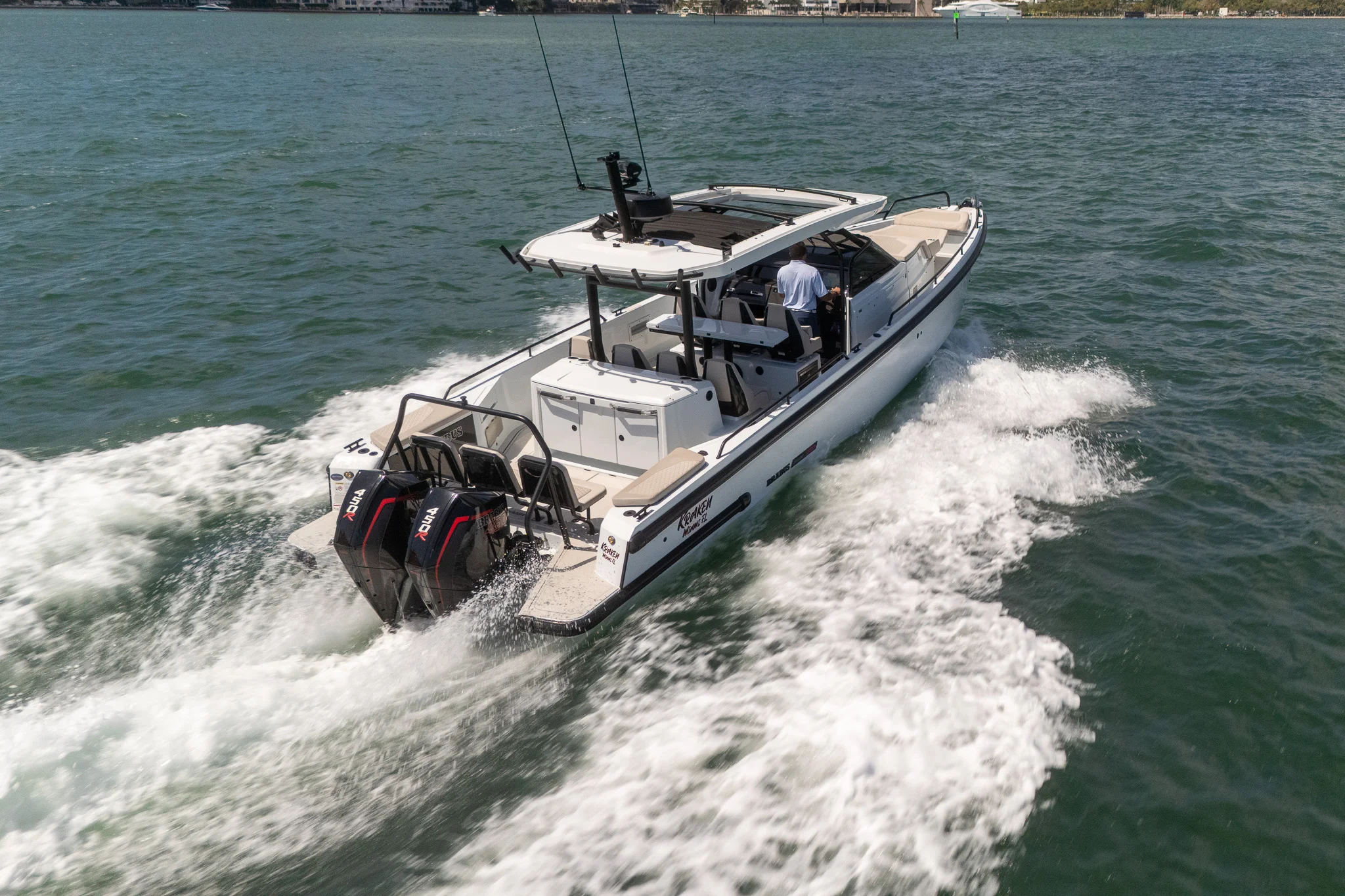 2023 Axopar SHADOW 900ST Image Thumbnail #2