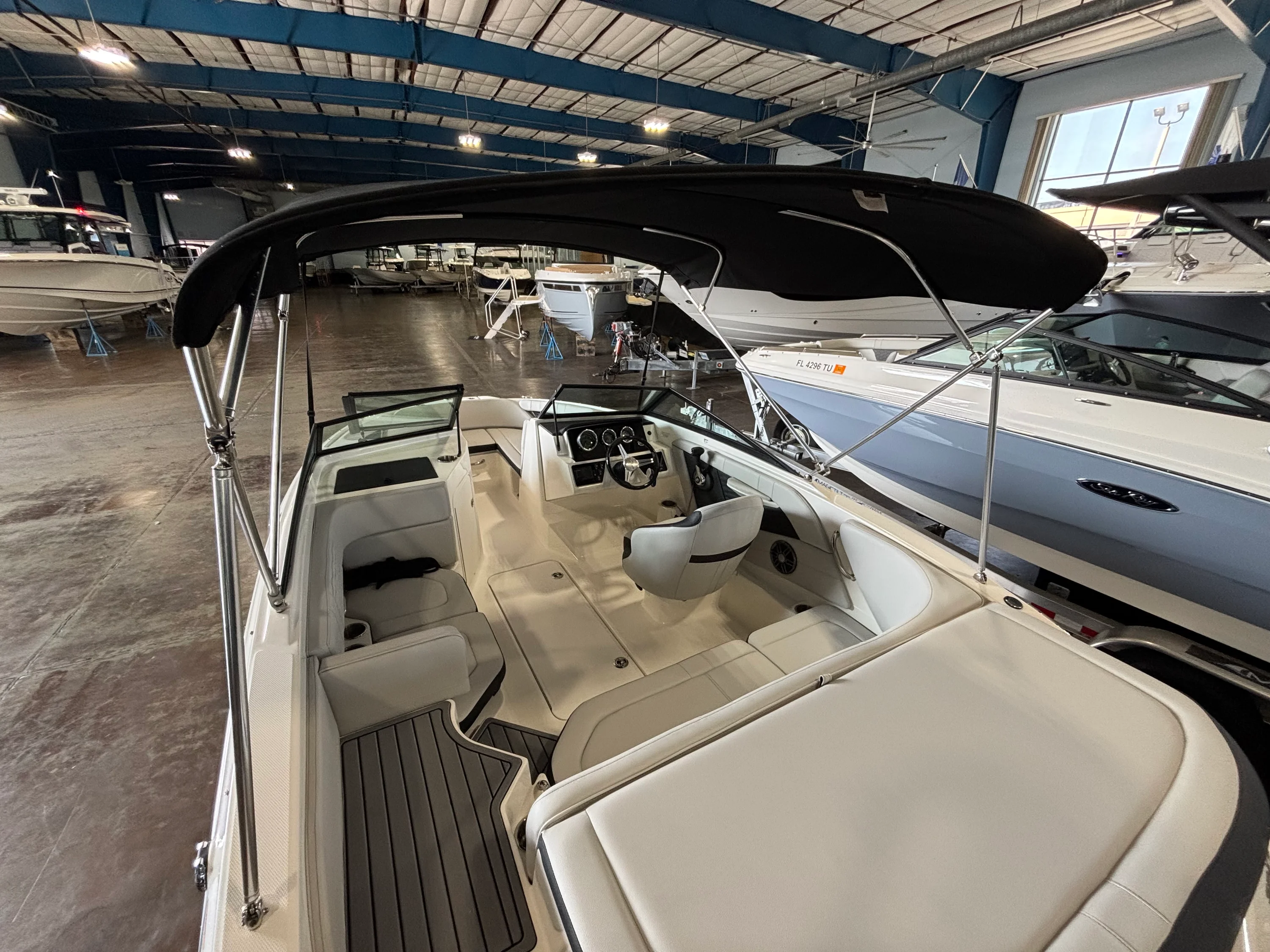 2022 Sea Ray SPX 190 OB Image Thumbnail #7