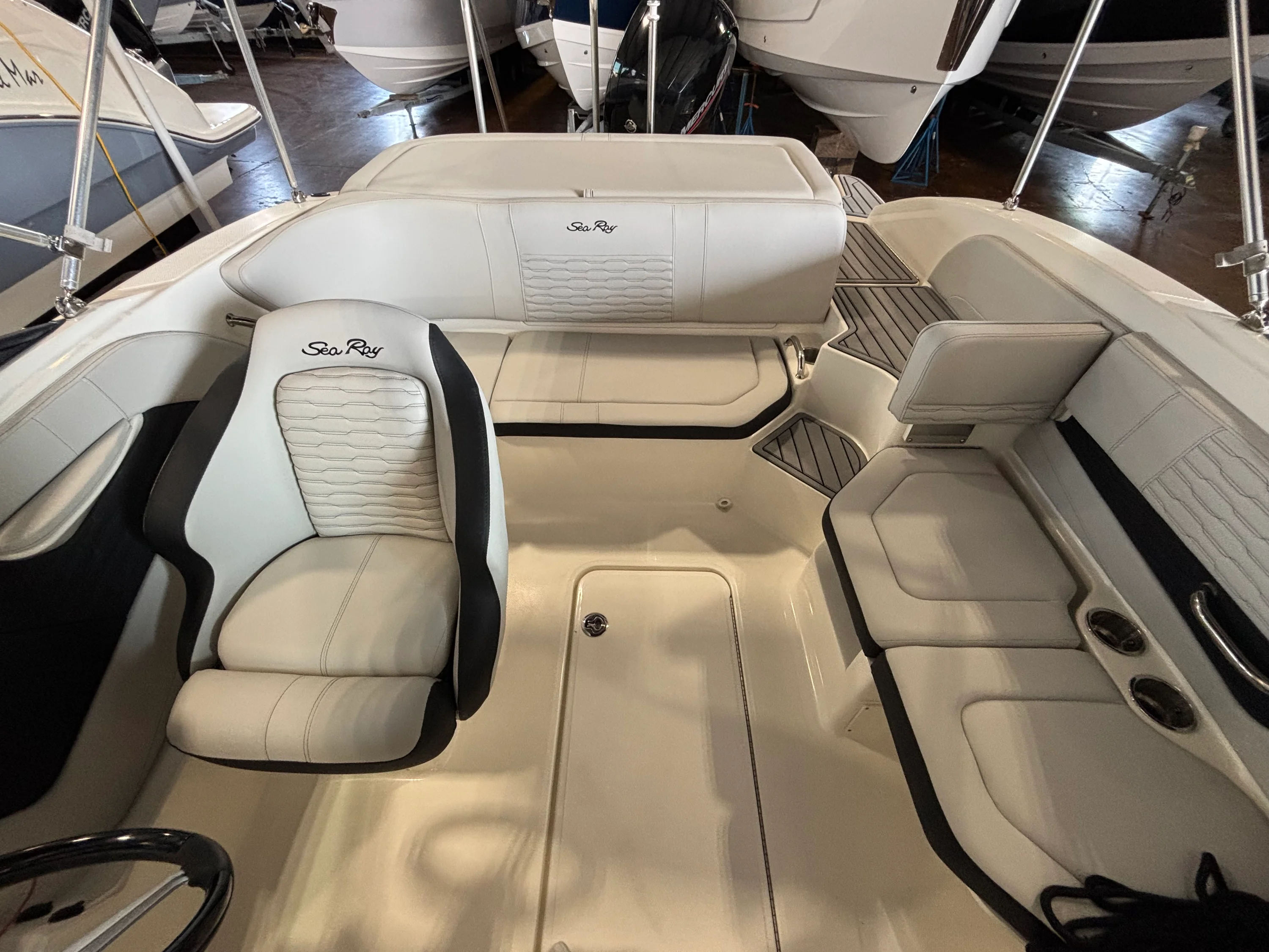 2022 Sea Ray SPX 190 OB Image Thumbnail #11