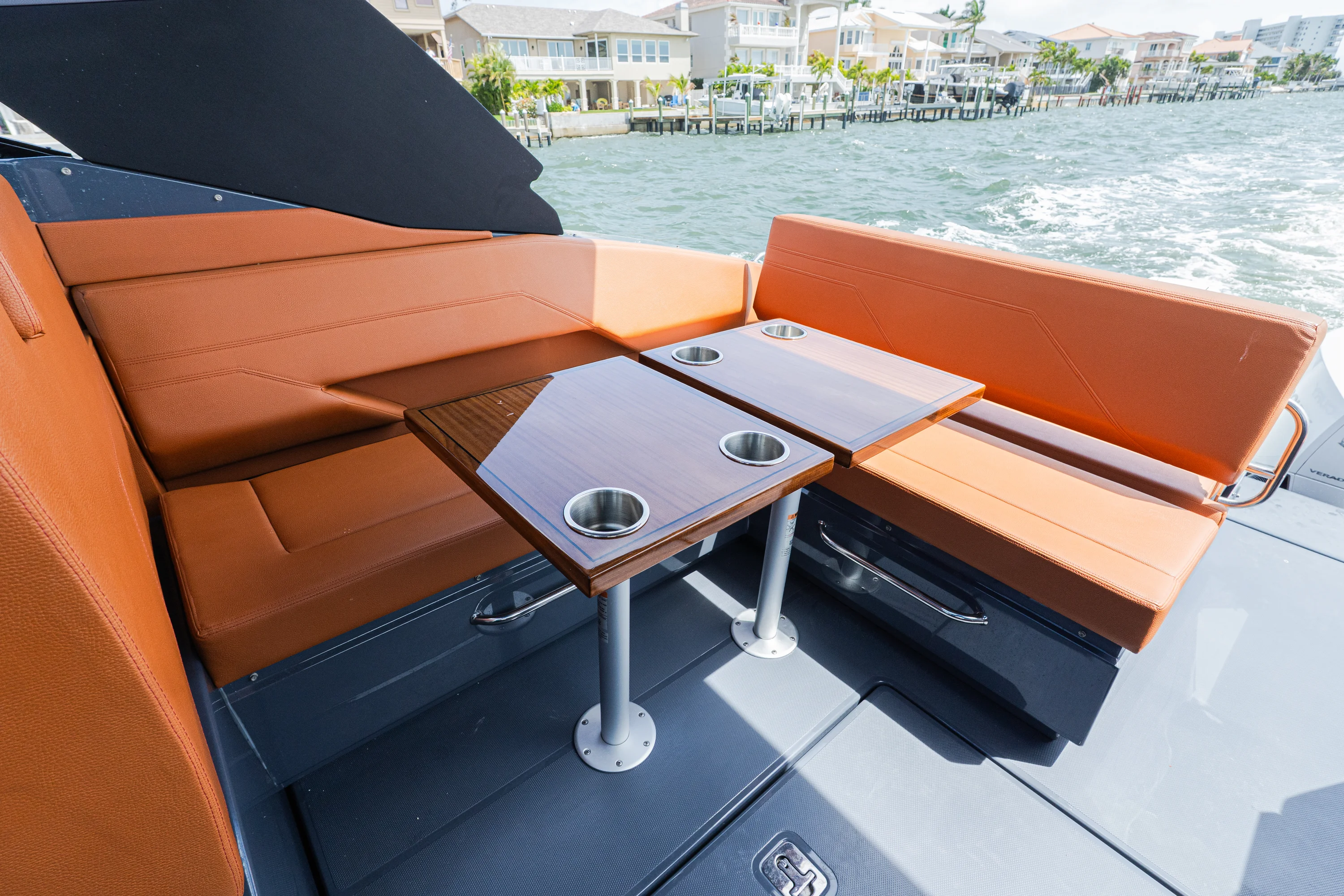 2024 Cruisers Yachts 34 GLS OB Image Thumbnail #20