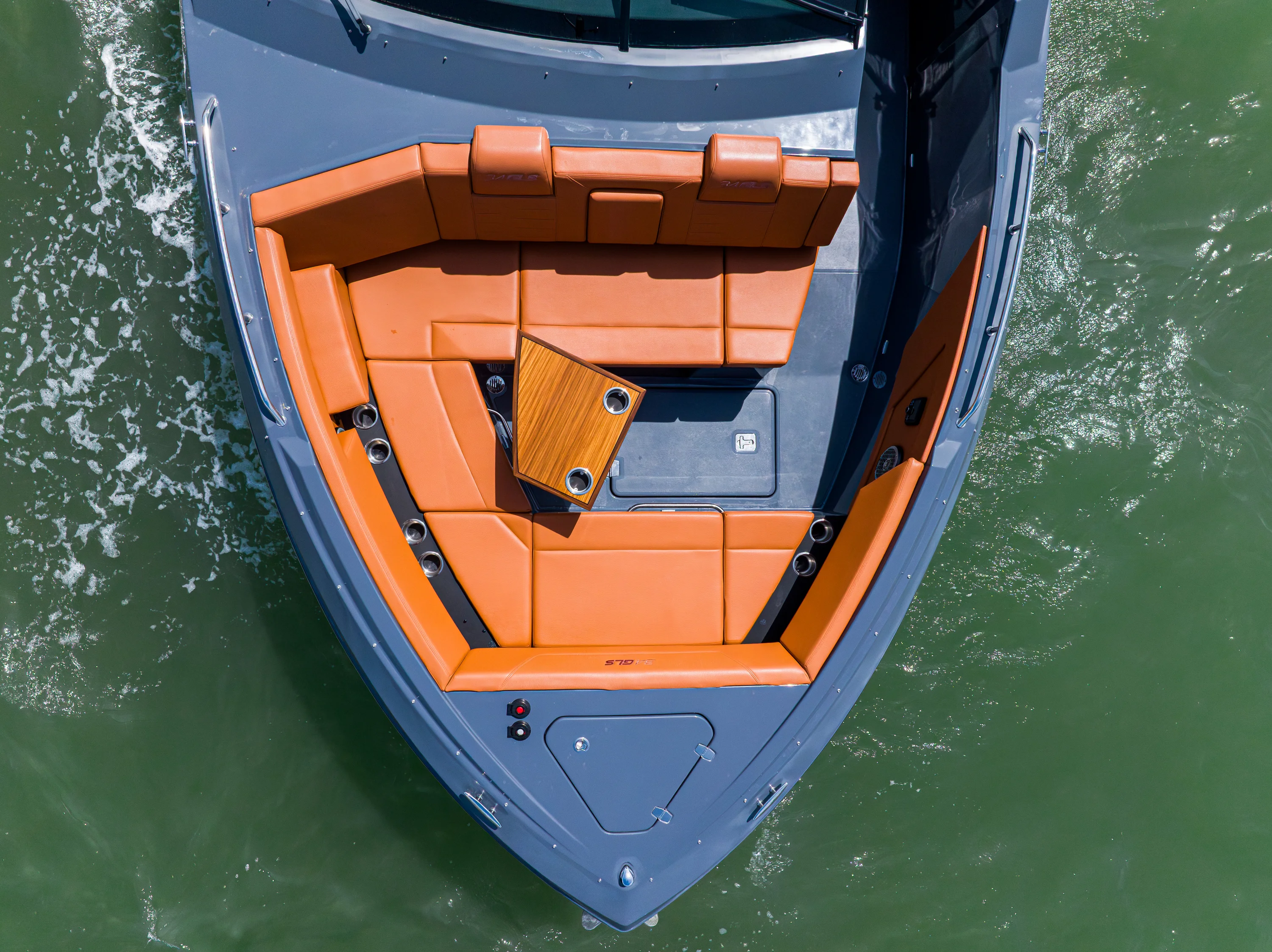 2024 Cruisers Yachts 34 GLS OB Image Thumbnail #5