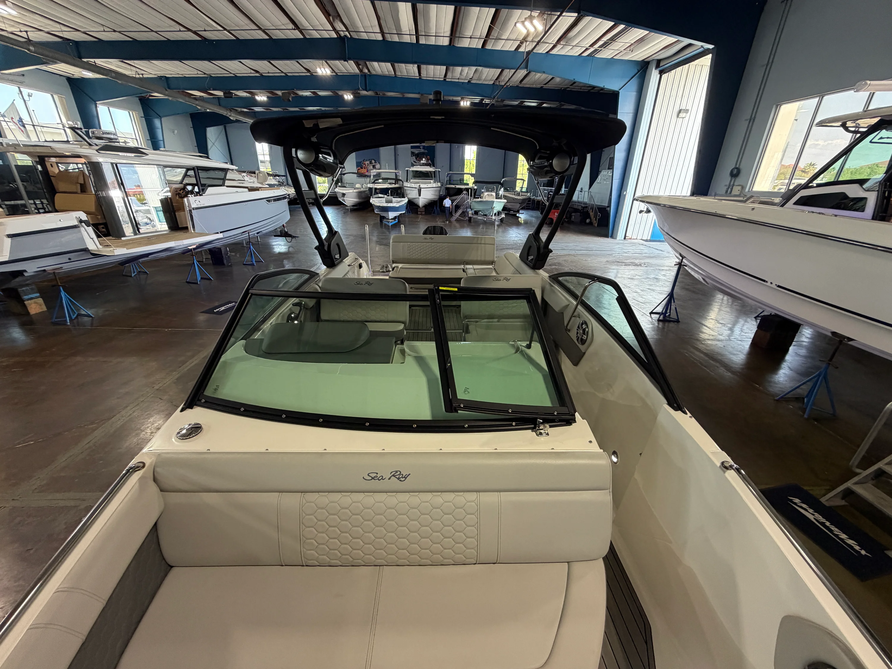 2024 Sea Ray 250 SDX-OB Image Thumbnail #28