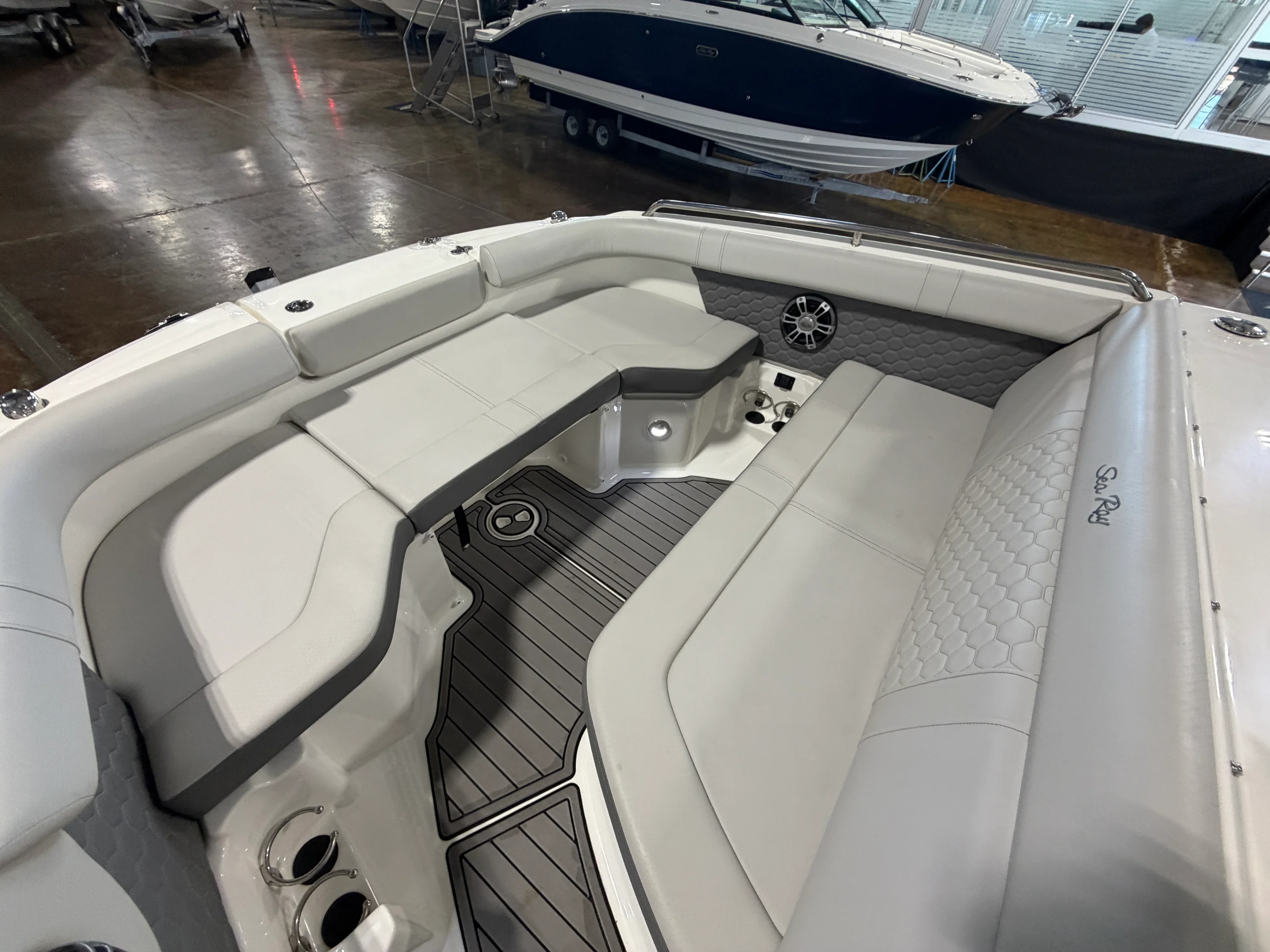 2024 Sea Ray 250 SDX-OB Image Thumbnail #26