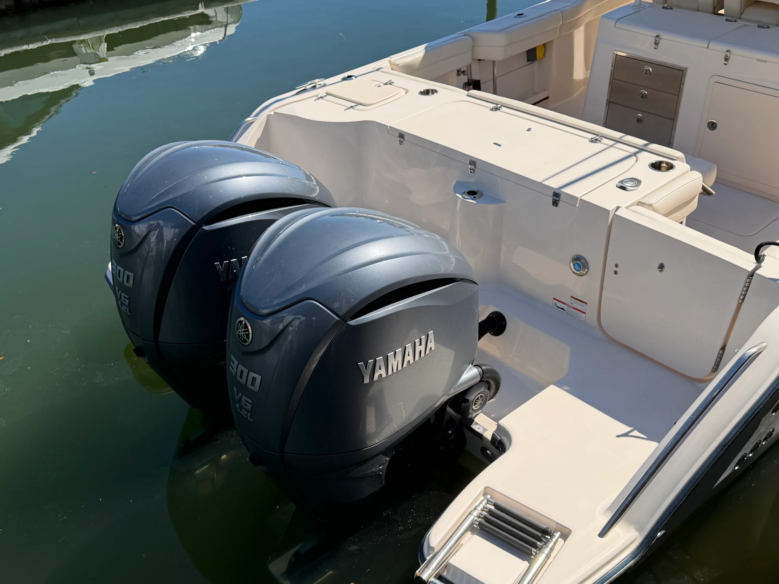 2023 Grady-White Canyon 326 Image Thumbnail #6