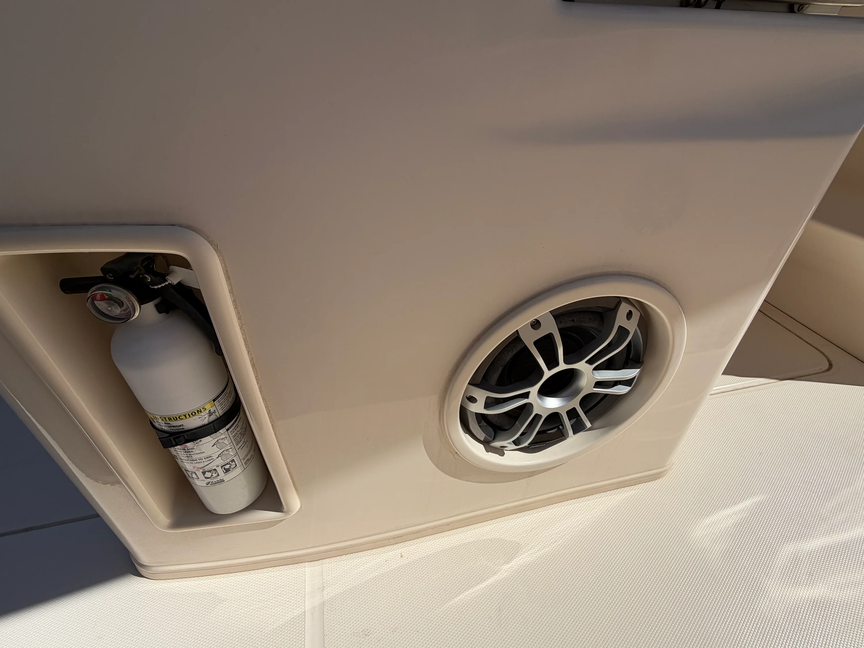 2023 Grady-White Canyon 326 Image Thumbnail #33