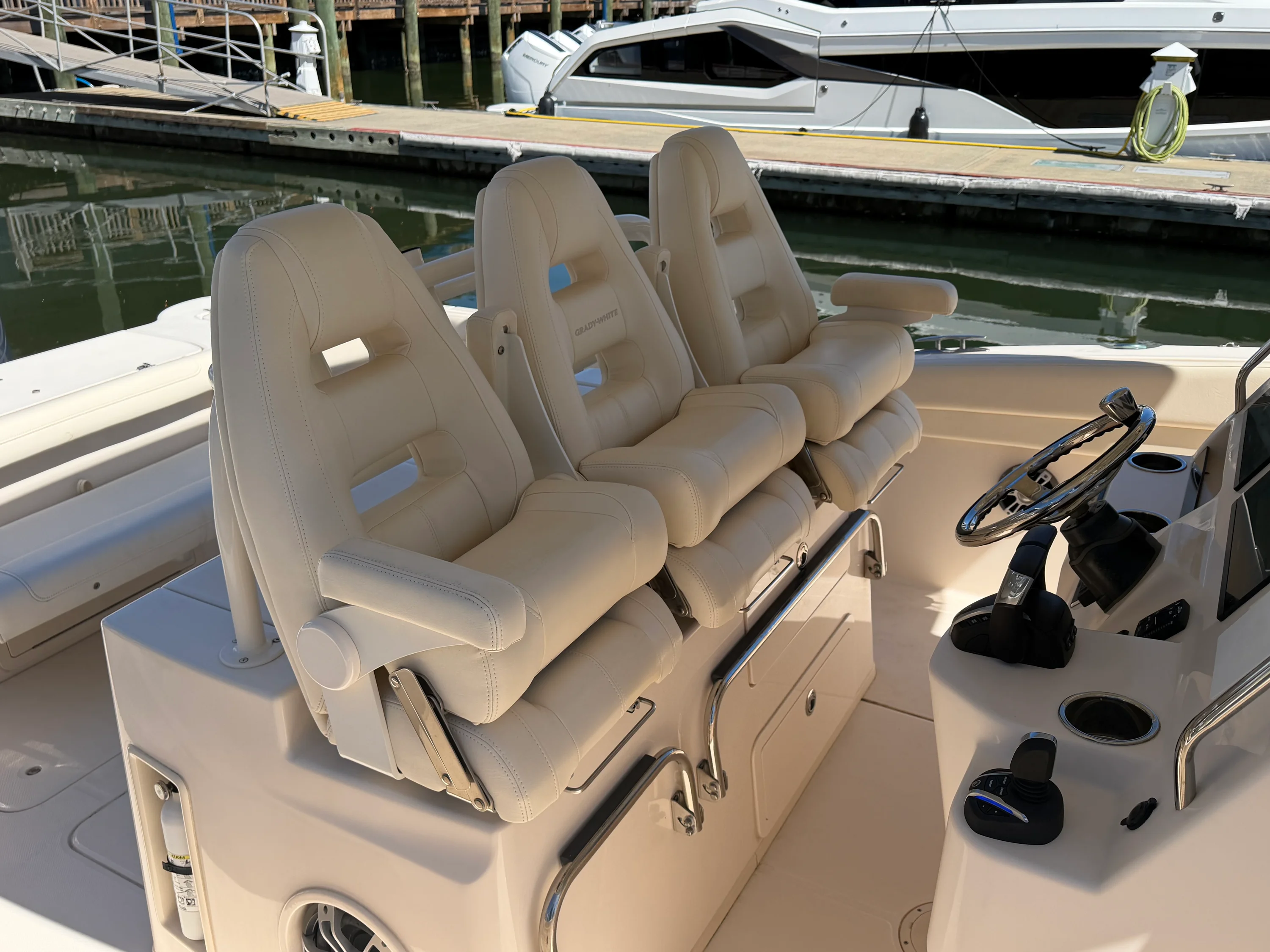 2023 Grady-White Canyon 326 Image Thumbnail #16