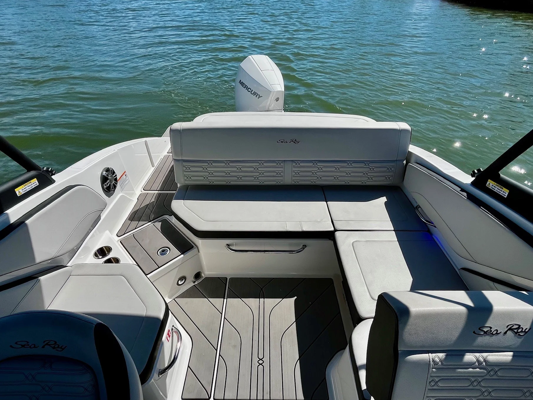 2025 Sea Ray 21 SPX OB Image Thumbnail #10