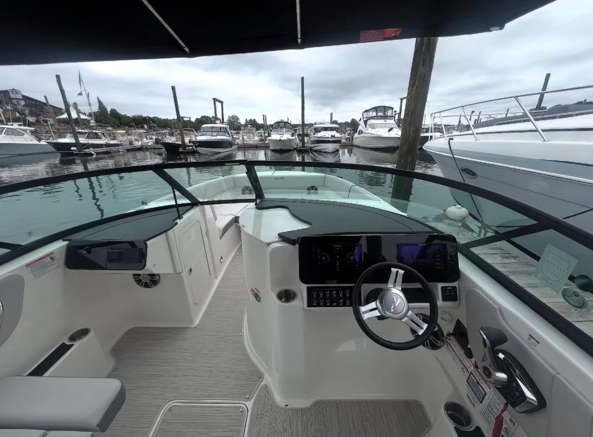 2025 Sea Ray 270 SDX-OB Image Thumbnail #7