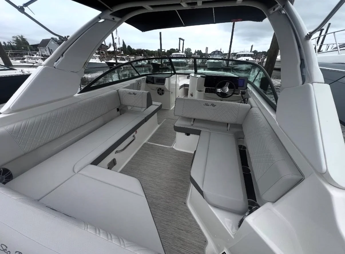 2025 Sea Ray 270 SDX-OB Image Thumbnail #4