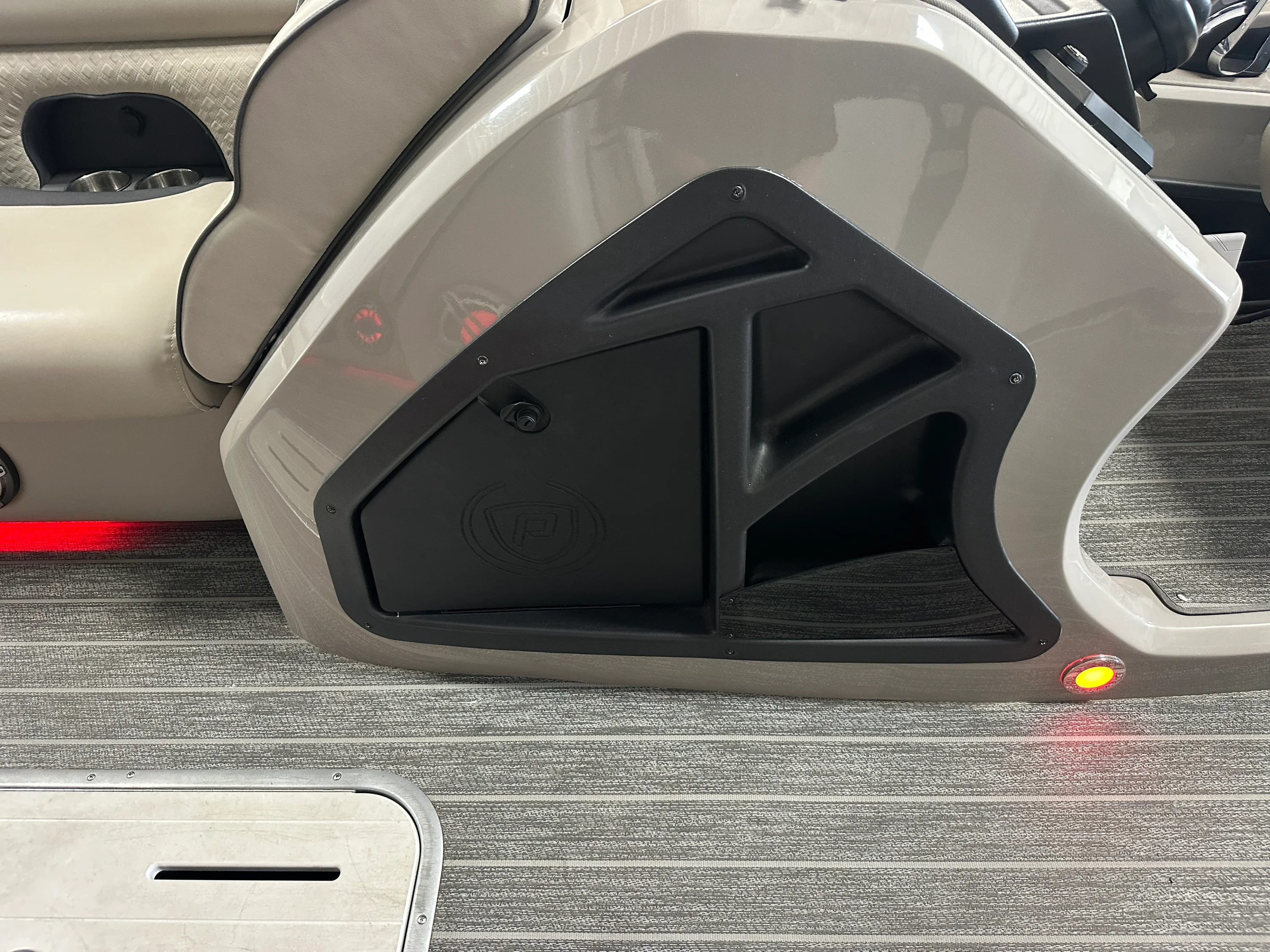 2022 Premier 250 Solaris Image Thumbnail #41