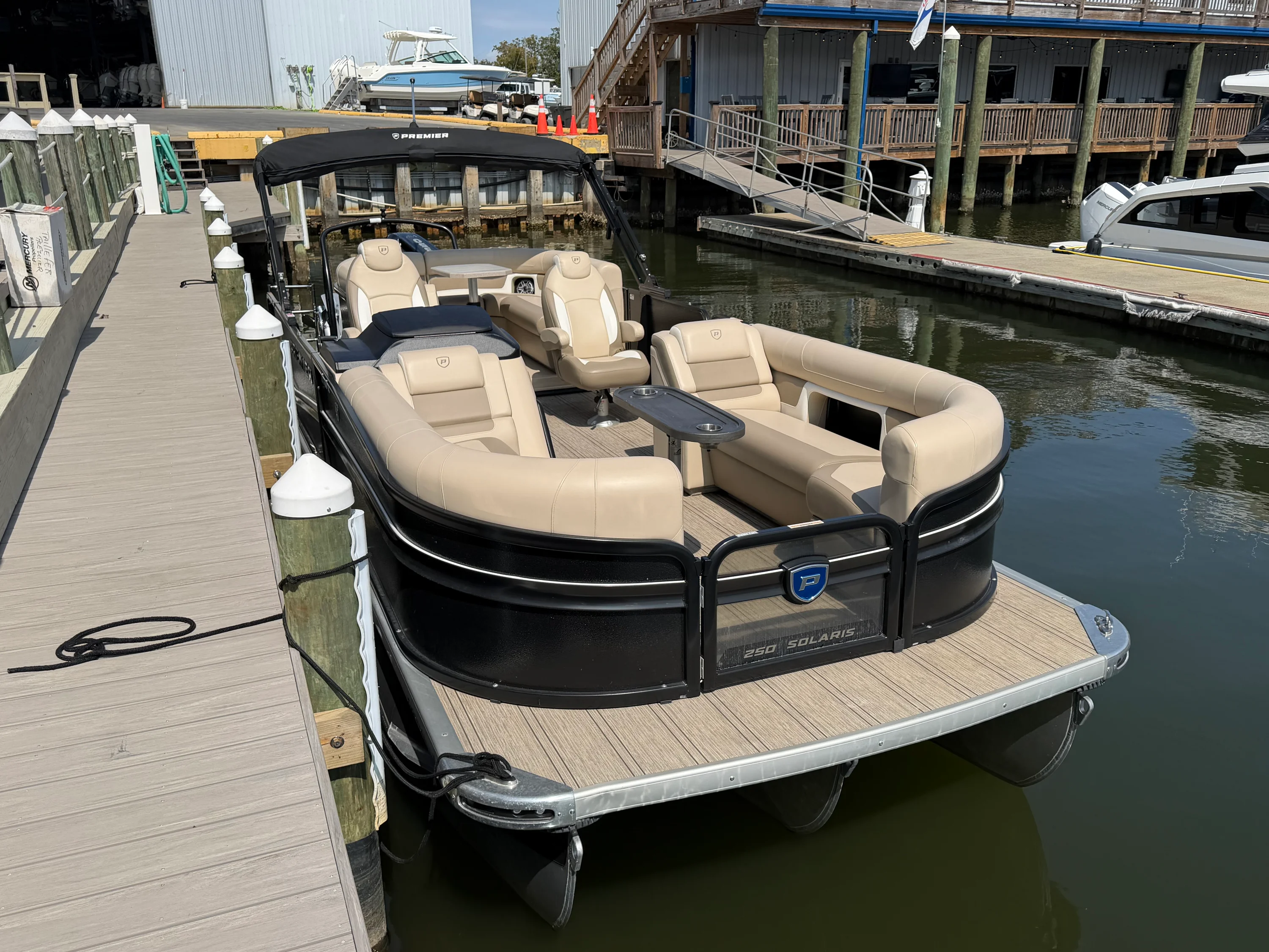 2025 Premier 250 SOLARIS REV Image Thumbnail #8