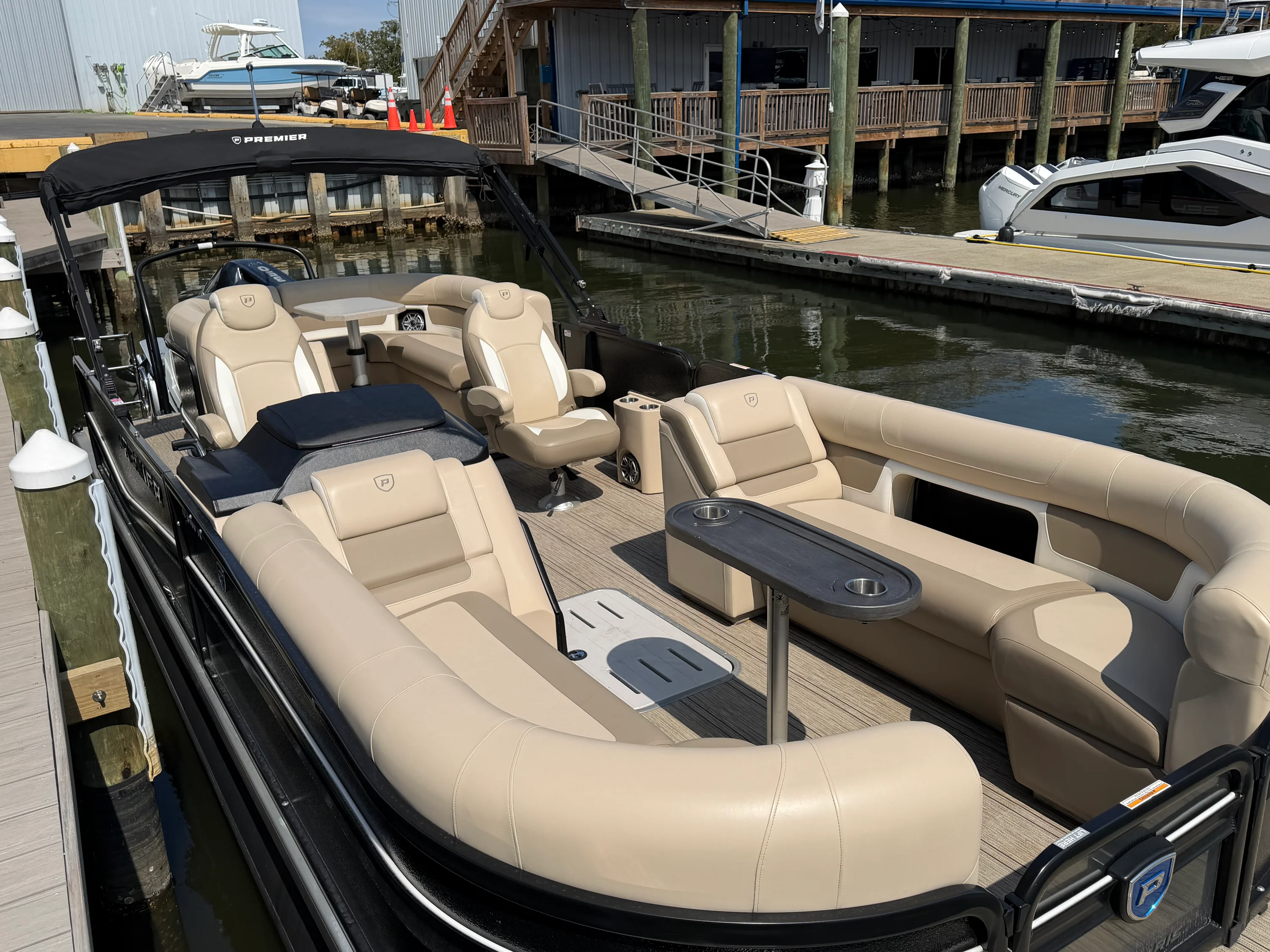 2025 Premier 250 SOLARIS REV Image Thumbnail #9